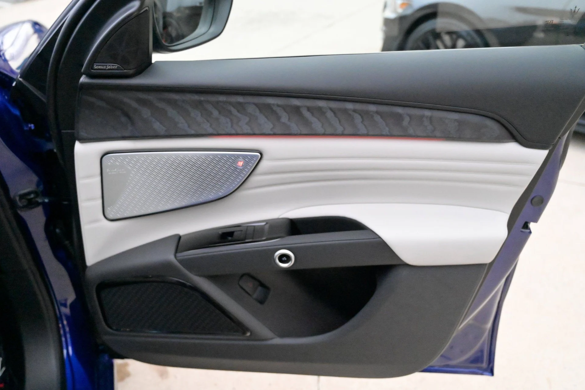 mph058_827875300_6282dbfd3c764e848923e931953933fc_338c5a7c40