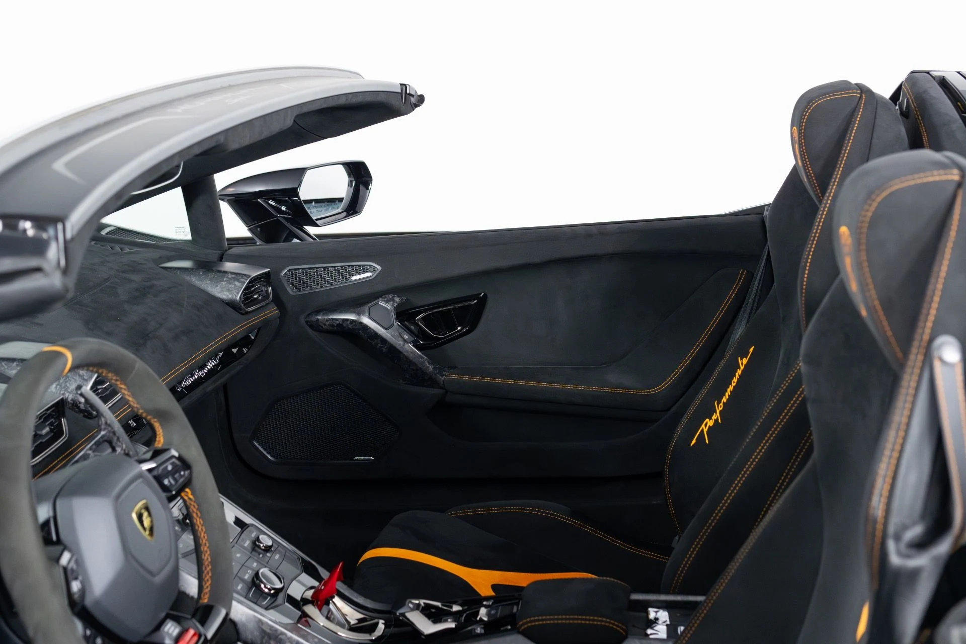 mph058_834964261_Used_2018_Lamborghini_Huracan_Performante_Spyder_1781732323_e2a3bba80b