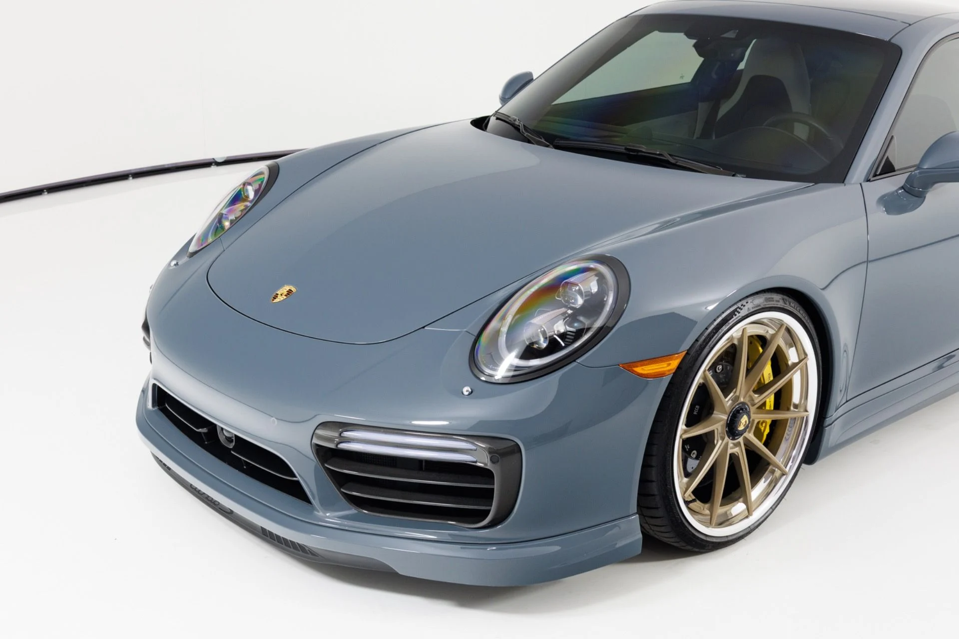 mph058_859835888_Used_2017_Porsche_911_Turbo_S_1787680360_333edd22b5