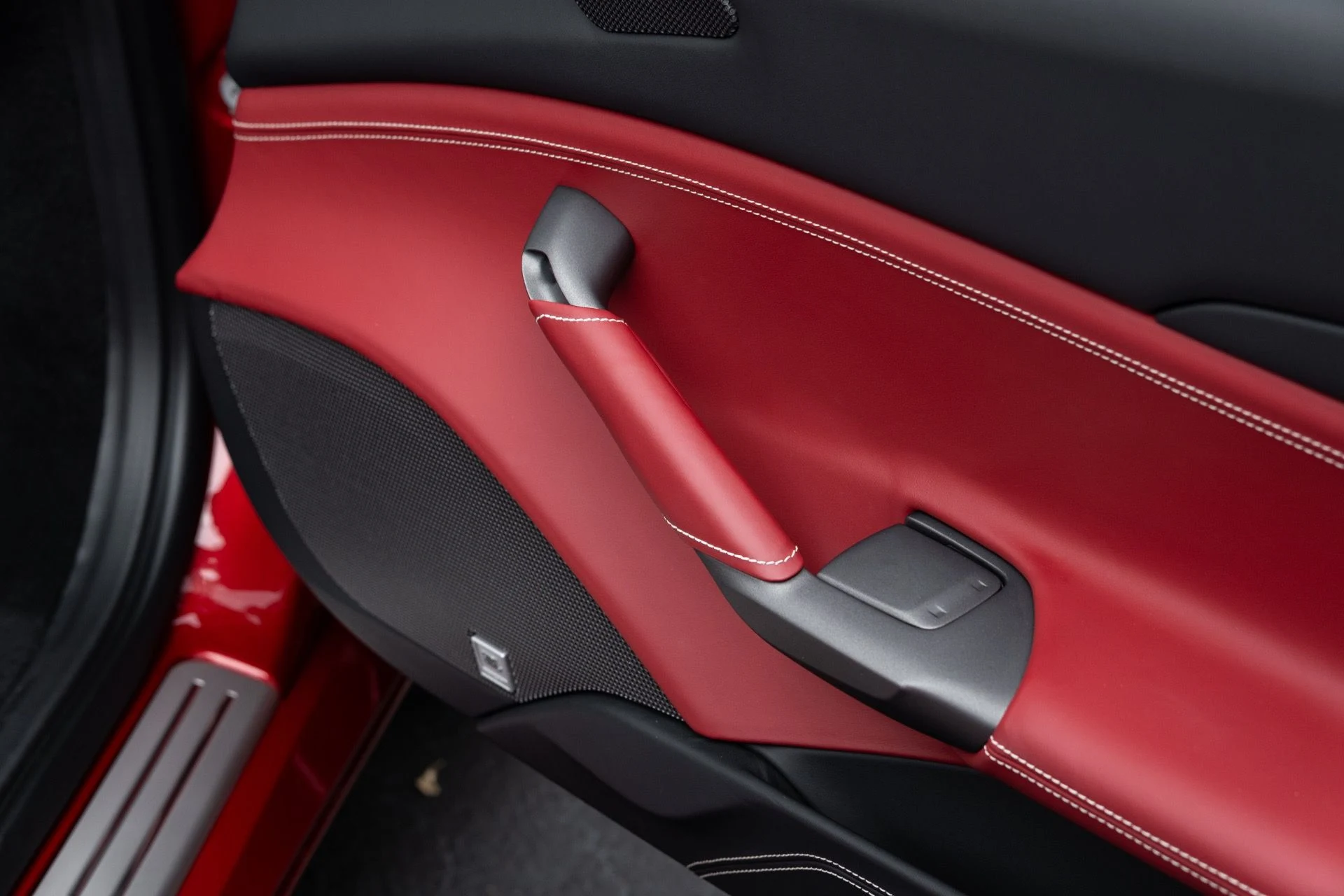 mph058_862763885_Used_2019_Ferrari_488_Spider_1775191642_c59098411b