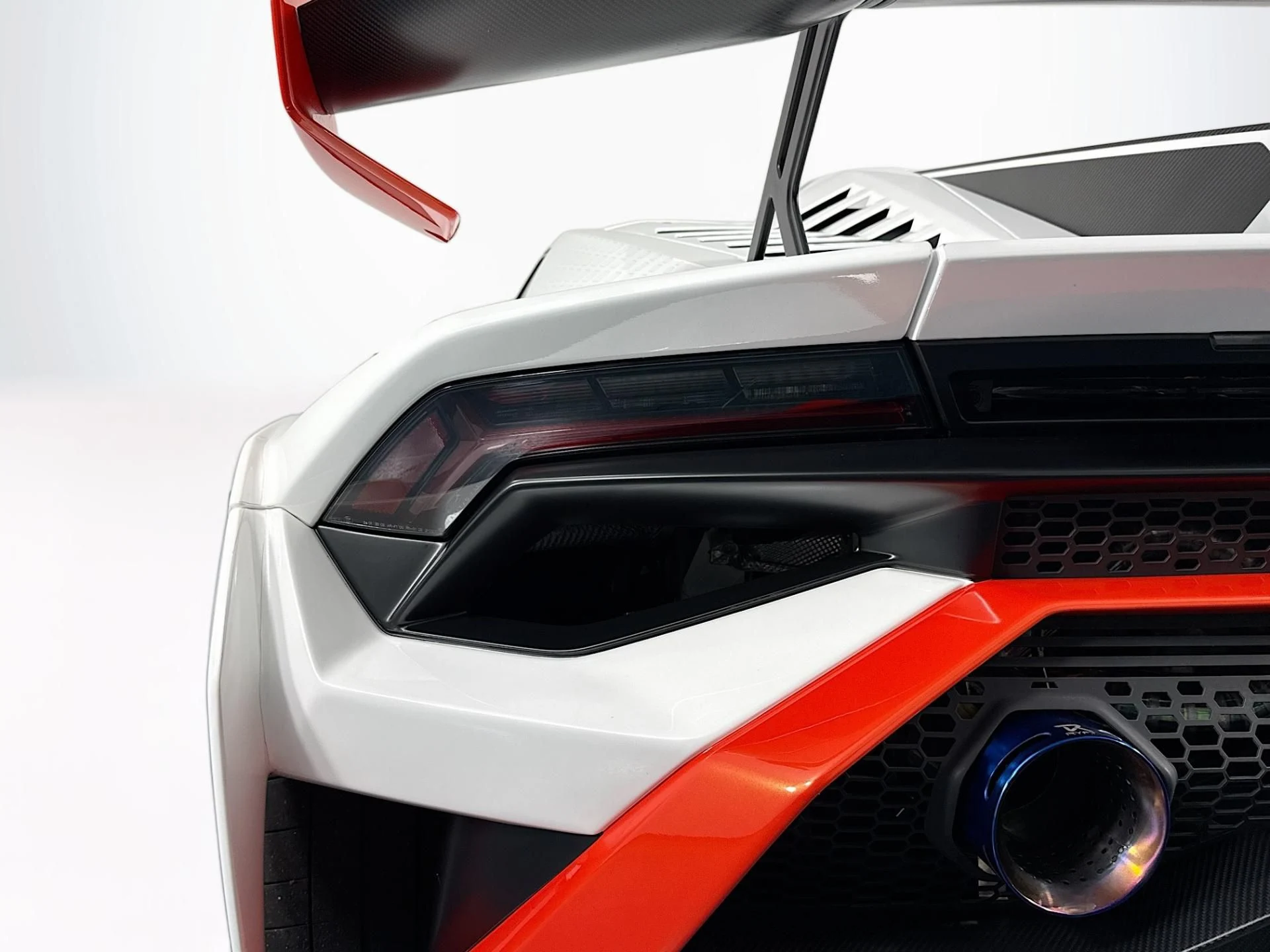 mph058_878077608_Used_2022_Lamborghini_Huracan_STO_1789147619_274a183b39