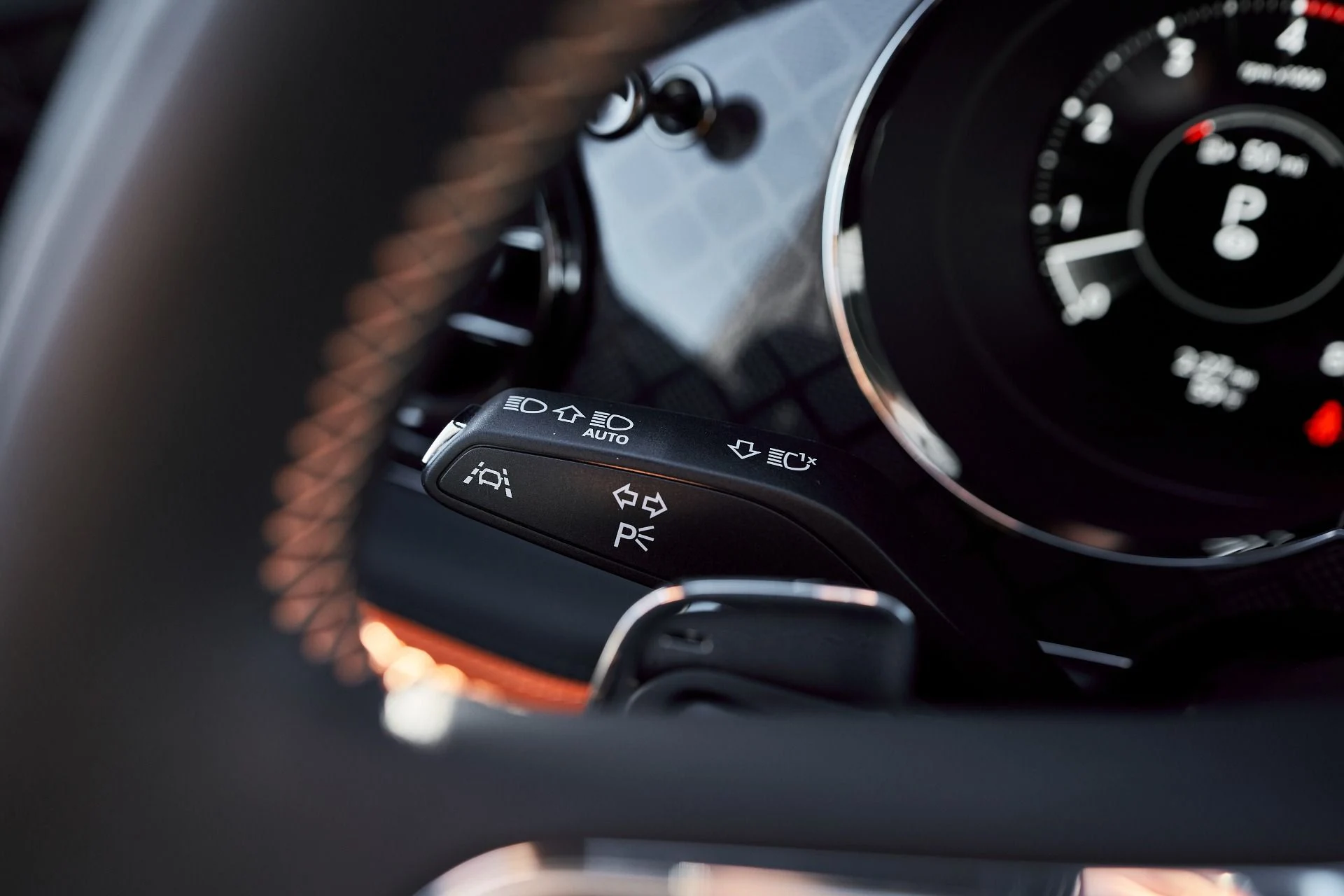 mph058_911803948_Used_2025_Bentley_Bentayga_S_Black_Edition_1764904258_6154e64ae0