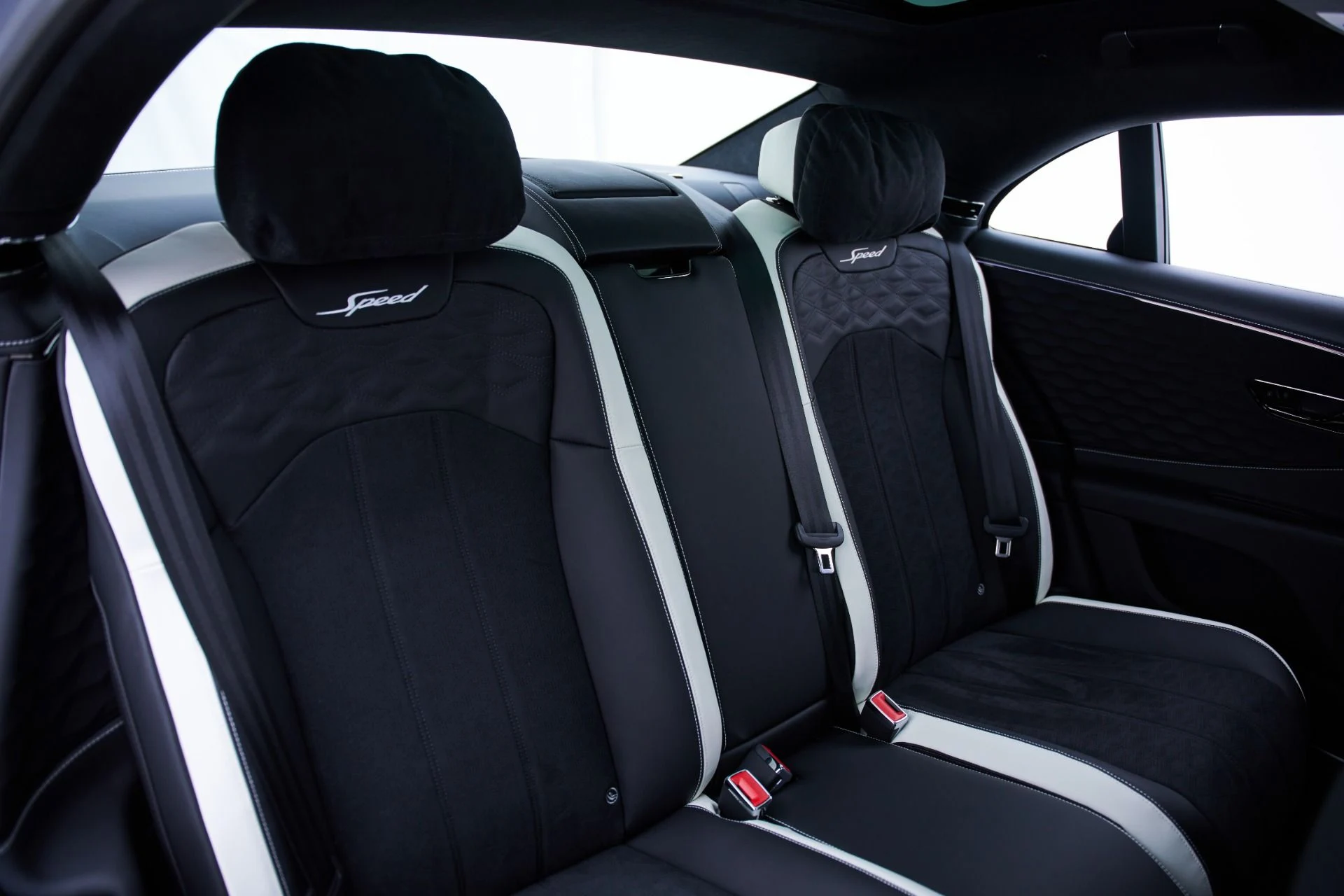 mph058_924946960_Used_2025_Bentley_Flying_Spur_Speed_1793037877_51278995c2
