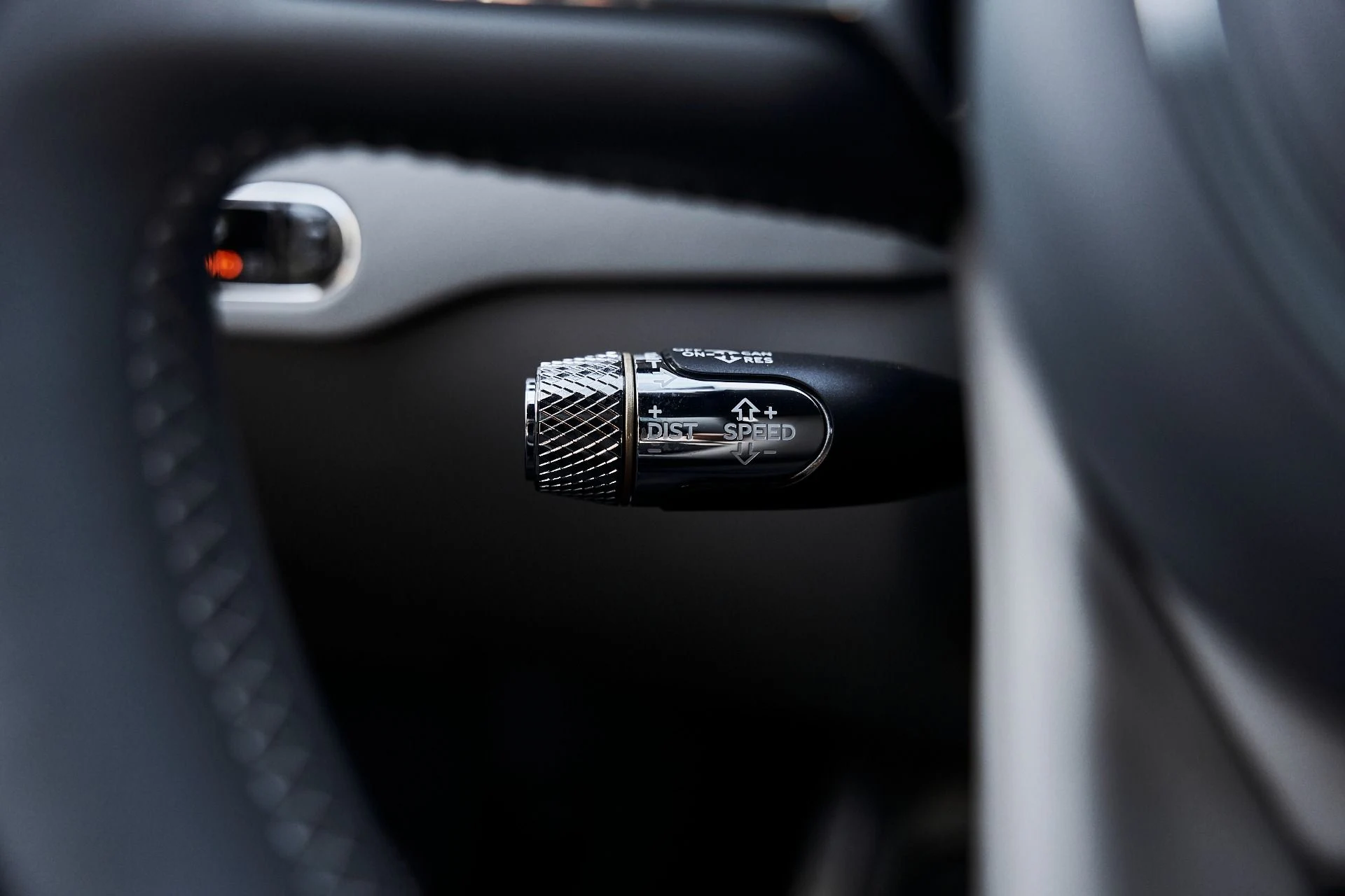 mph058_937633868_Used_2026_Bentley_Flying_Spur_V8_1775613343_a17b862629