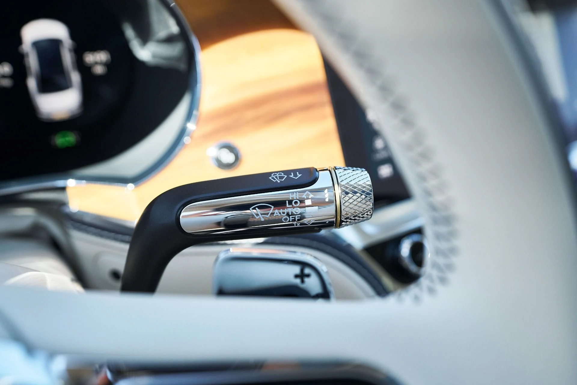 mph059_10130386_Used_2024_Bentley_Flying_Spur_Mulliner_W12_1760650702_e65975ba8b