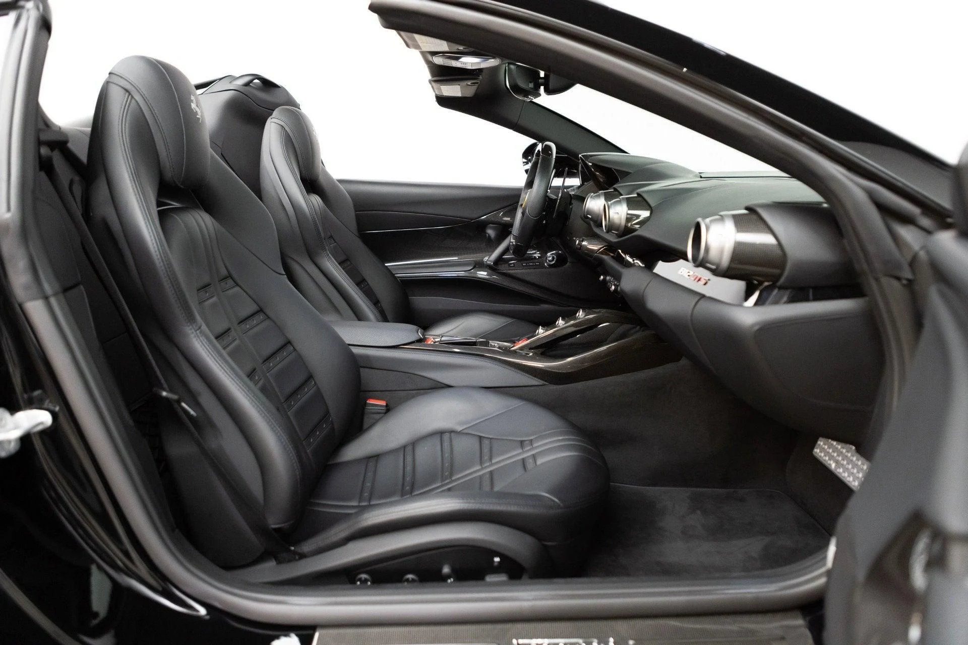 mph059_1044815168_Used_2021_Ferrari_812_GTS_1778853203_91ae91050a