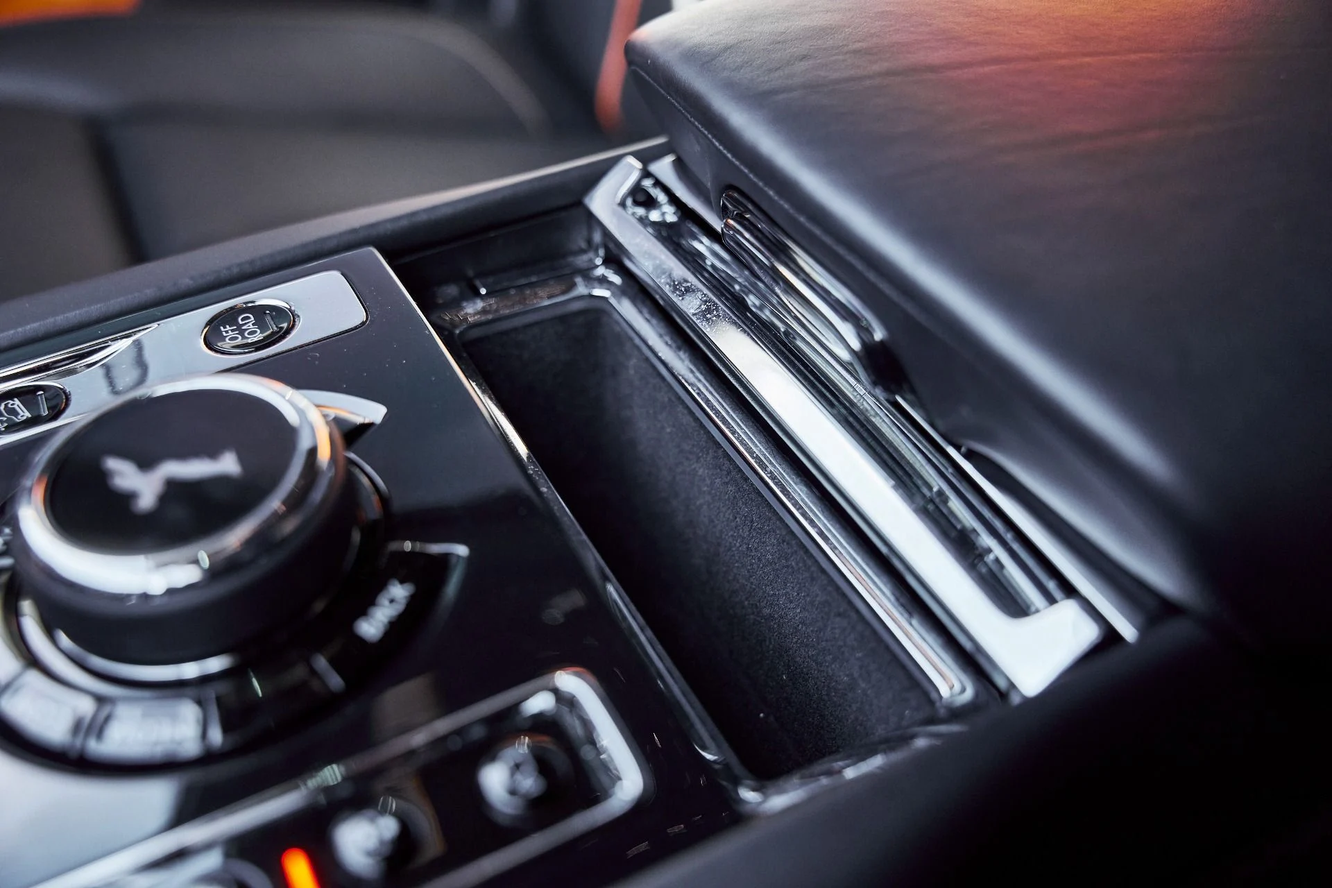 mph059_1045292646_Used_2022_Rolls_Royce_Cullinan_Black_Badge_1768359545_e3ad13c7ca