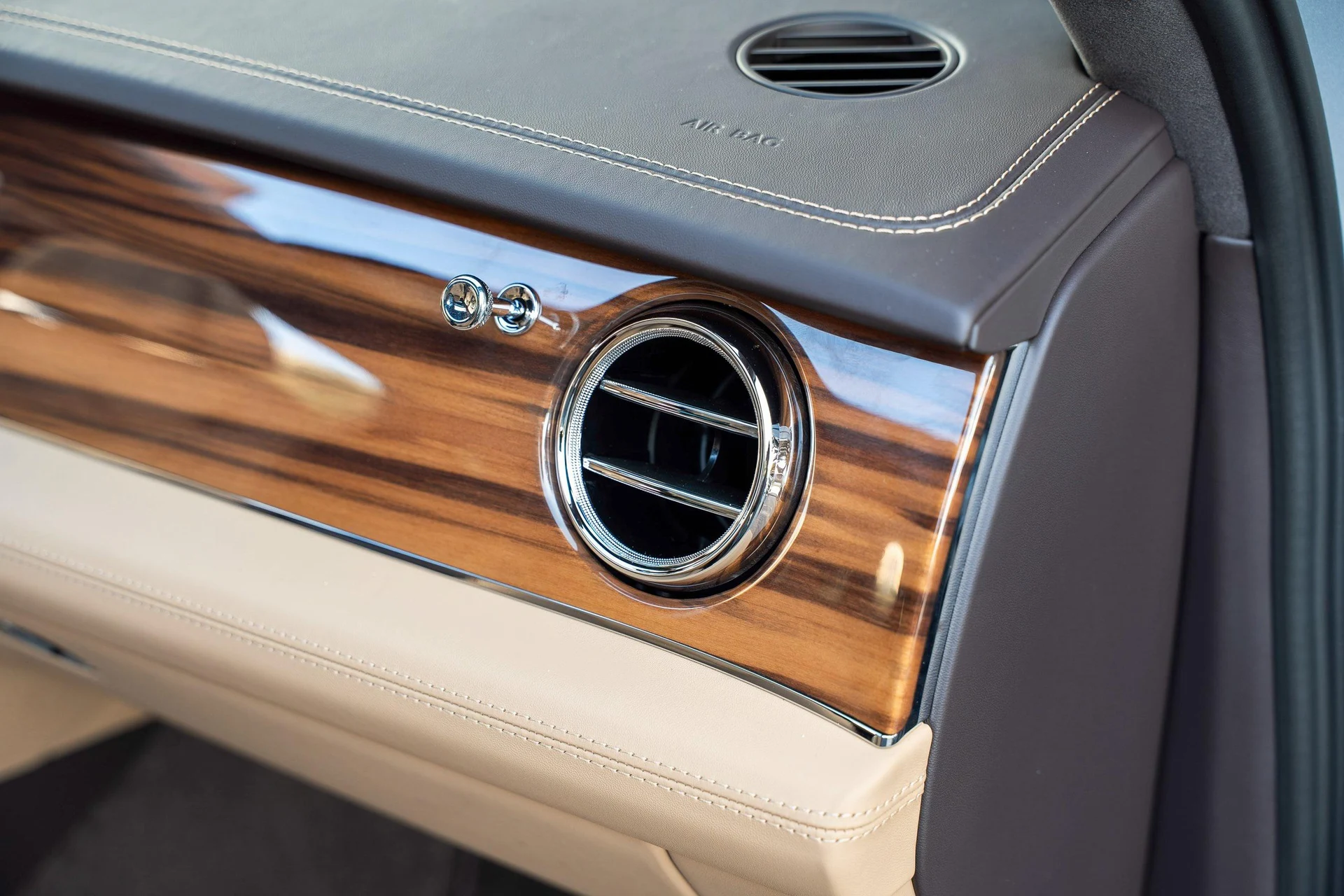 mph059_106312801_458241672_6903b3f60a044fad19f2ba2f_92dea11ff1