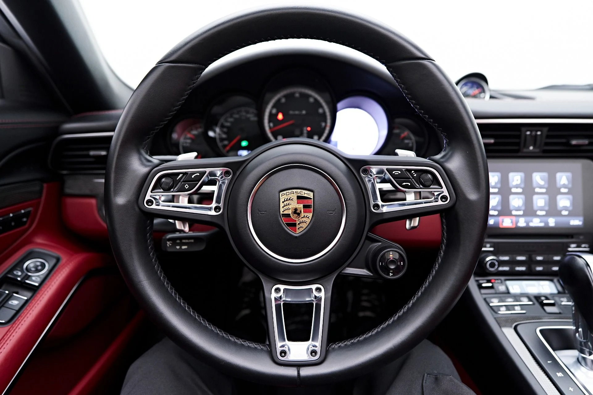 mph059_1076540882_Used_2019_Porsche_911_Turbo_S_1755714959_e4d58d2b82