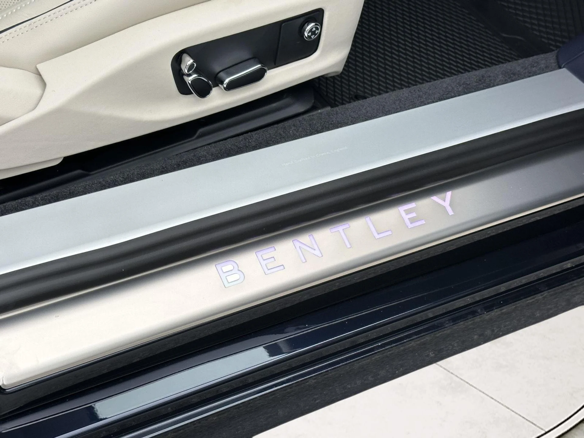 mph059_1094313773_01949d8d897b4a812b4d7ba33d9d5ba3_c219bbee0d