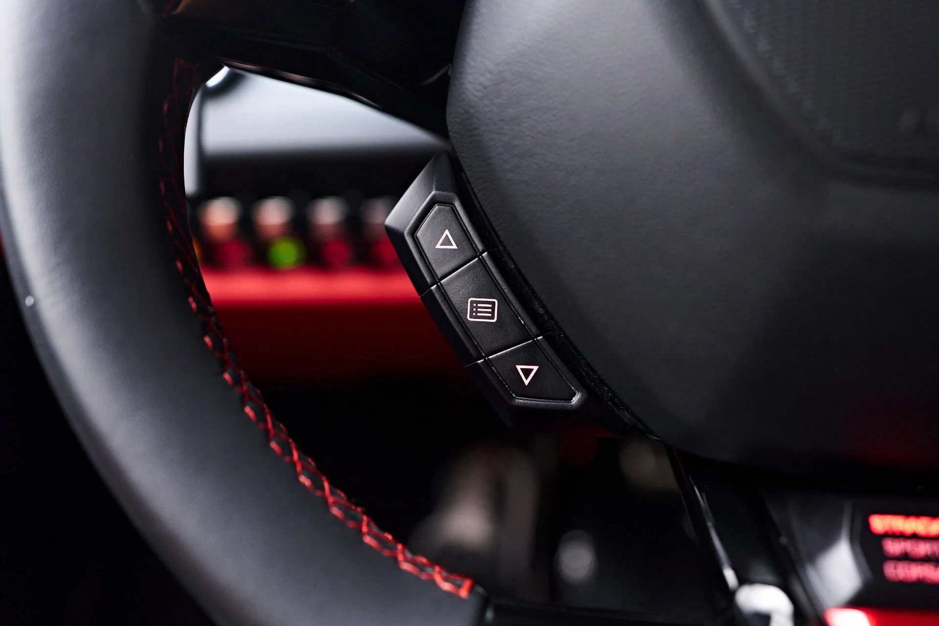 mph059_1123616656_Used_2022_Lamborghini_Huracan_EVO_Base_1752781637_7e41a8d3a5