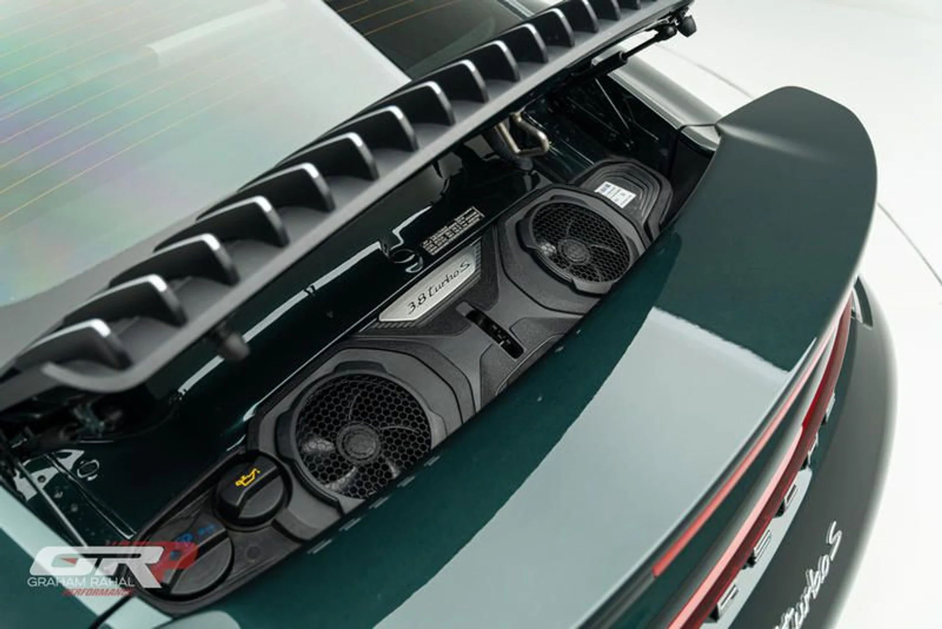 mph059_117410267_B983_C176_E0_FB_4_A21_907_A_3_A3_E0_B462923_20527d7258