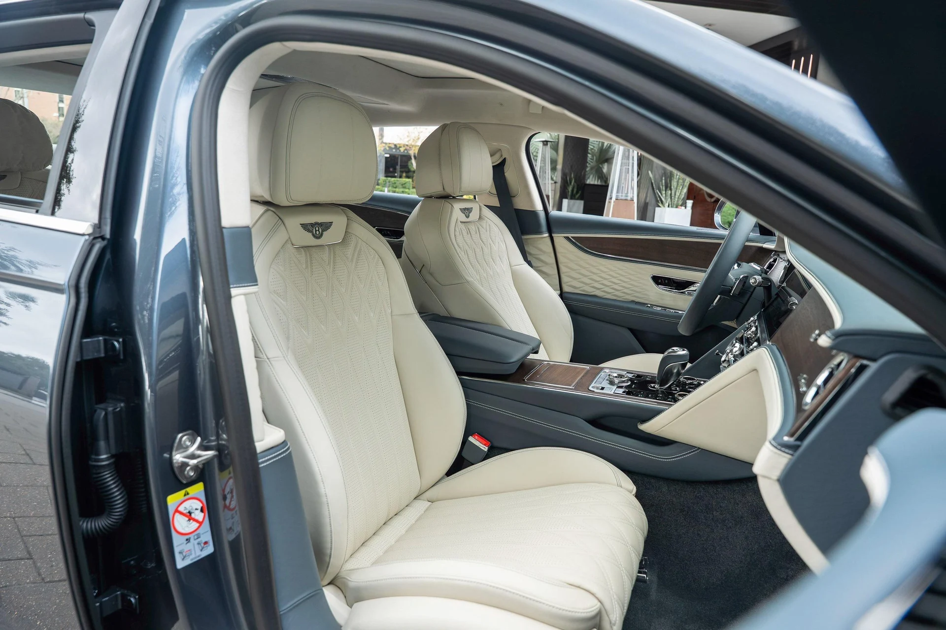 mph059_1237582153_477619931_6954c0cd4e73cd9f103f507d_e552bee411