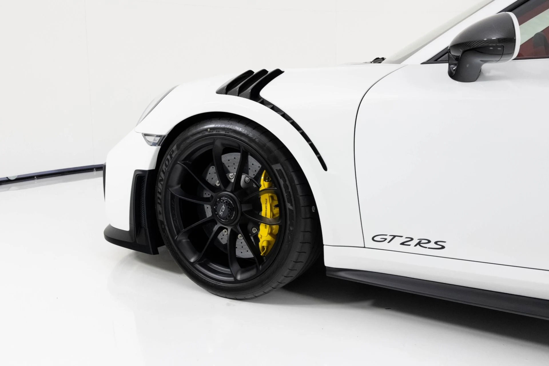 mph059_1240332640_Used_2018_Porsche_911_GT_2_RS_1763508422_d1ac1c73a3