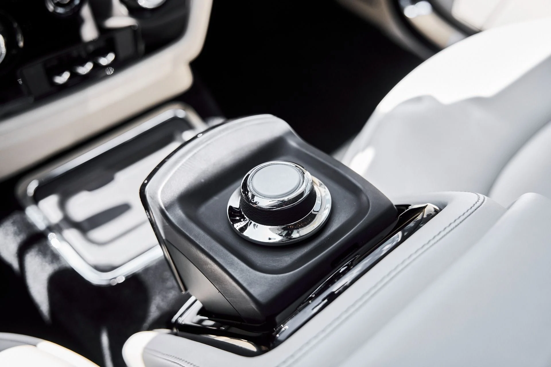 mph059_1273463066_Used_2009_Rolls_Royce_Phantom_Coupe_Base_1780102135_749c83dc7c