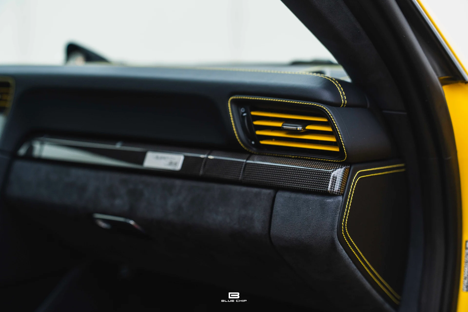 mph059_128010308_69c457dae8c04a010eae603d_A7406037_4f8f45d235