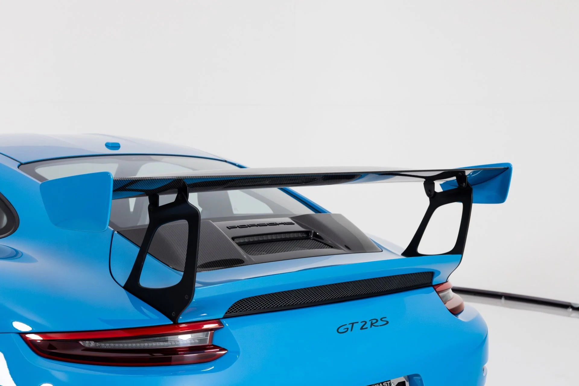 mph059_1285043899_Used_2018_Porsche_911_GT_2_RS_1766512611_651c2a188f