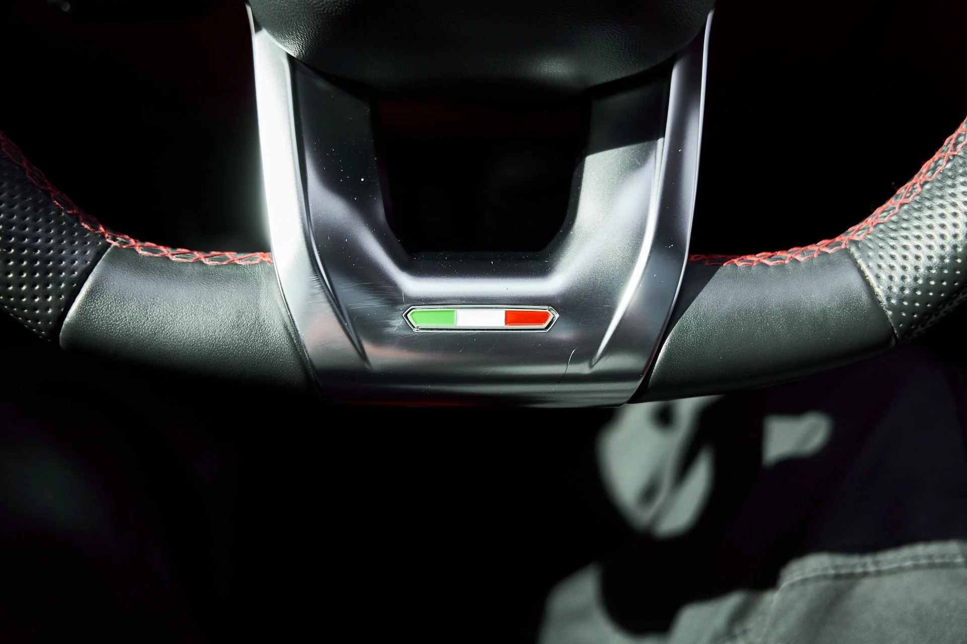 mph059_1297424248_Used_2021_Lamborghini_Urus_1771987878_bf5dc36f0e