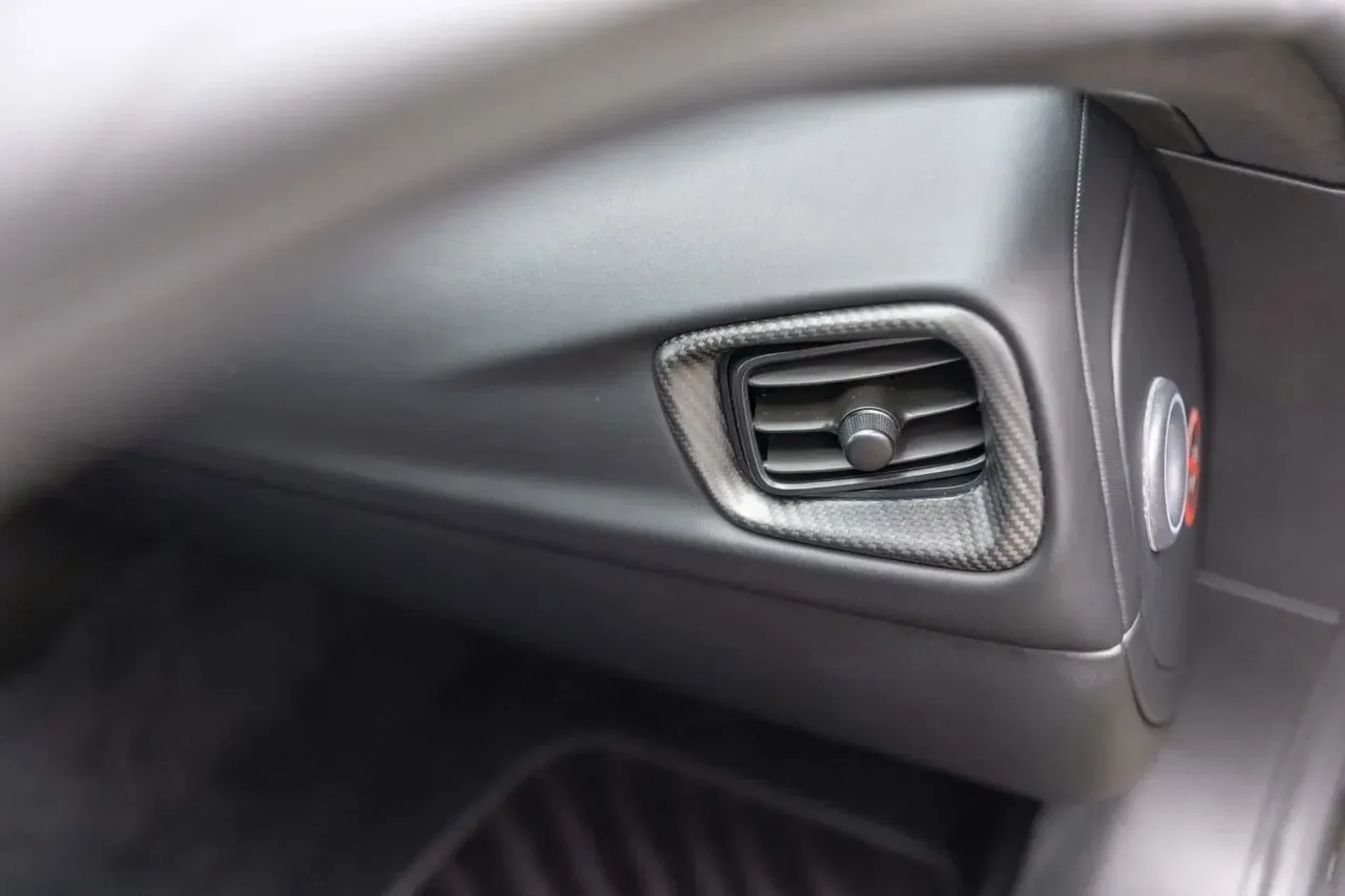 mph059_131679600_fff9e384d37544bea63765088d93b8e4_c36194f41c