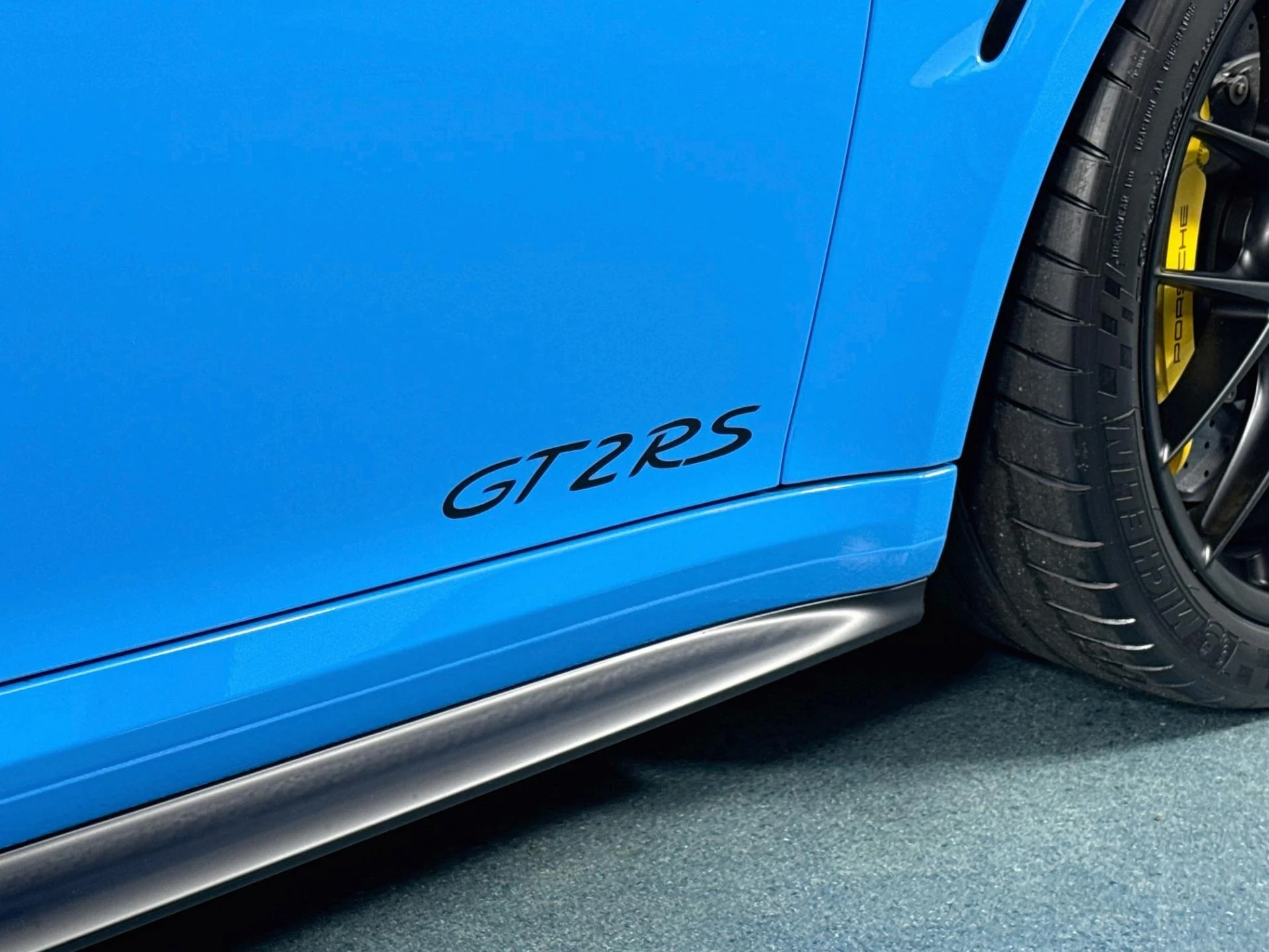 mph059_1391297720_Used_2019_Porsche_911_GT_2_RS_1785958226_57ec9ad08a