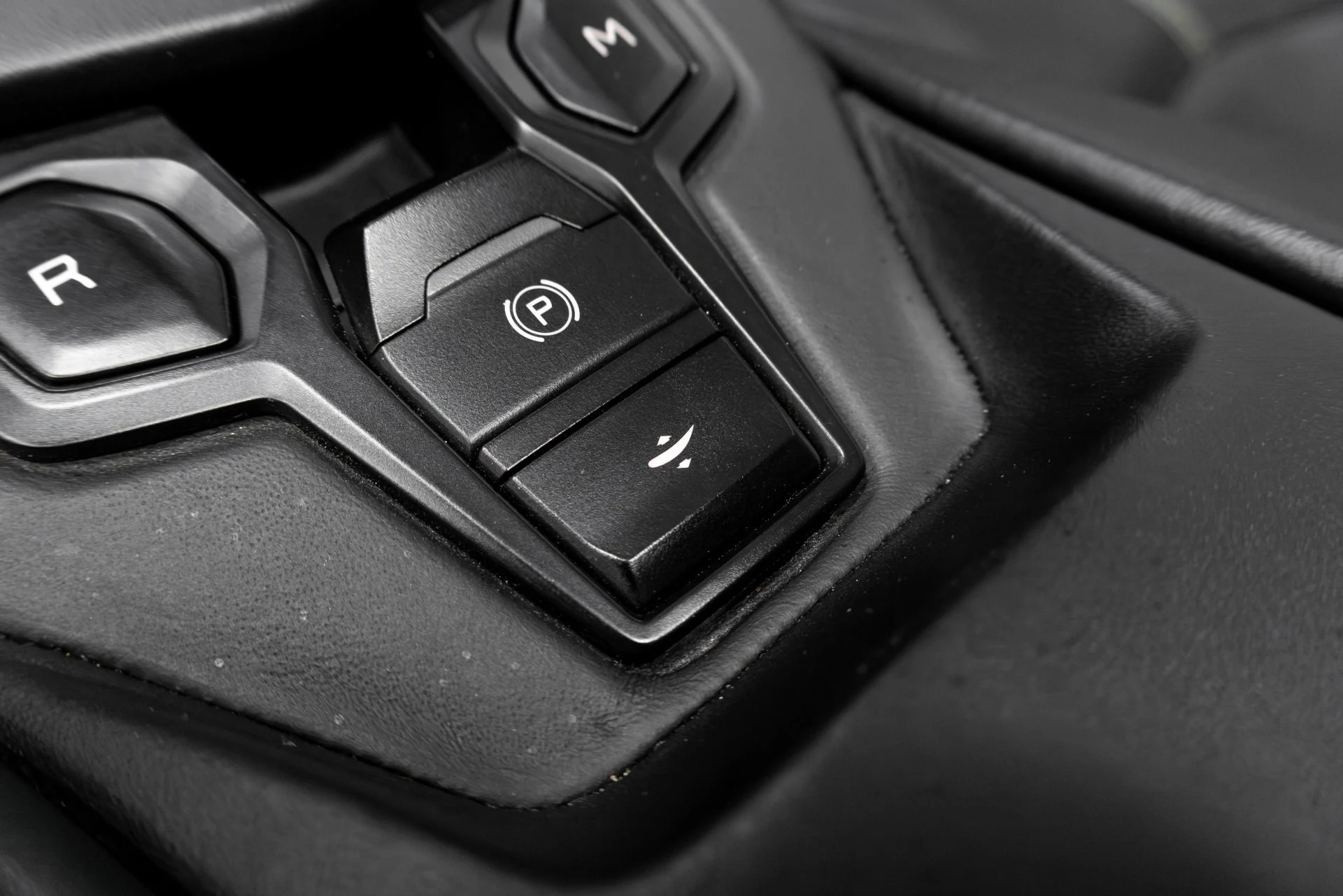 mph059_141182090_Used_2015_Lamborghini_Aventador_LP_700_4_1770952947_29adaca30c