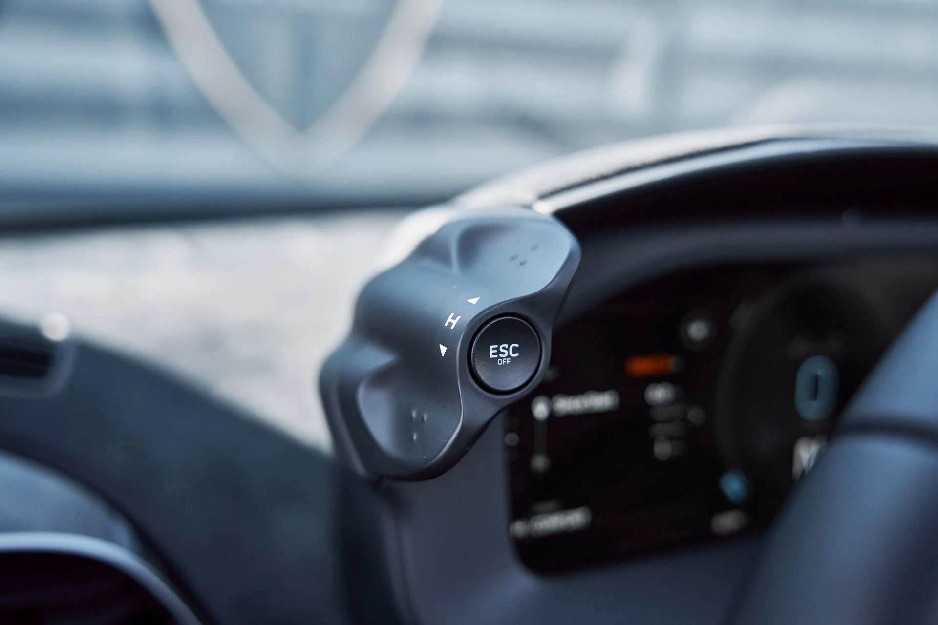 mph059_1421466046_Used_2025_Mc_Laren_Artura_1769567689_5f9e1e623c