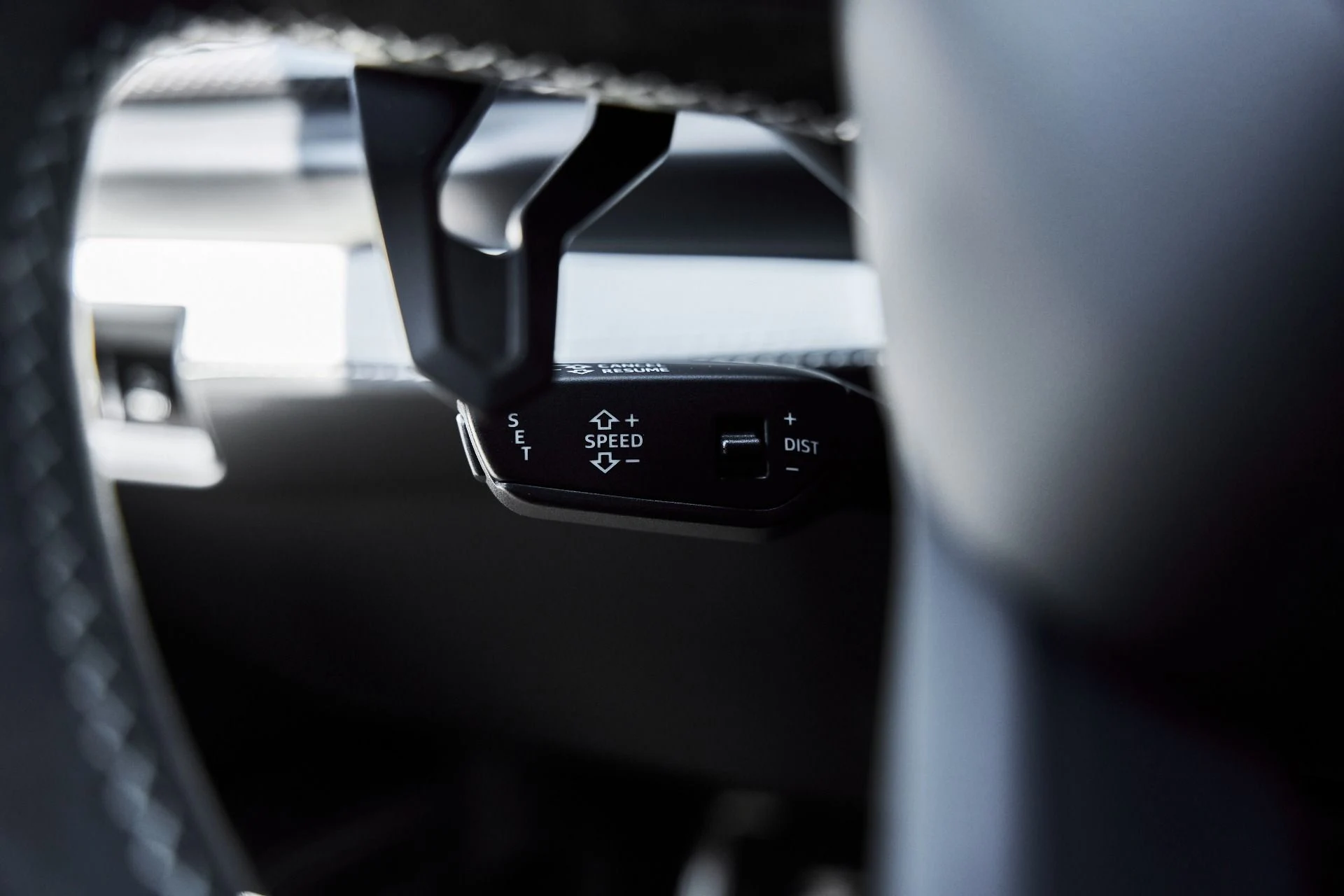 mph059_1423956782_Used_2025_Lamborghini_Urus_SE_1781314275_a4c2e42087