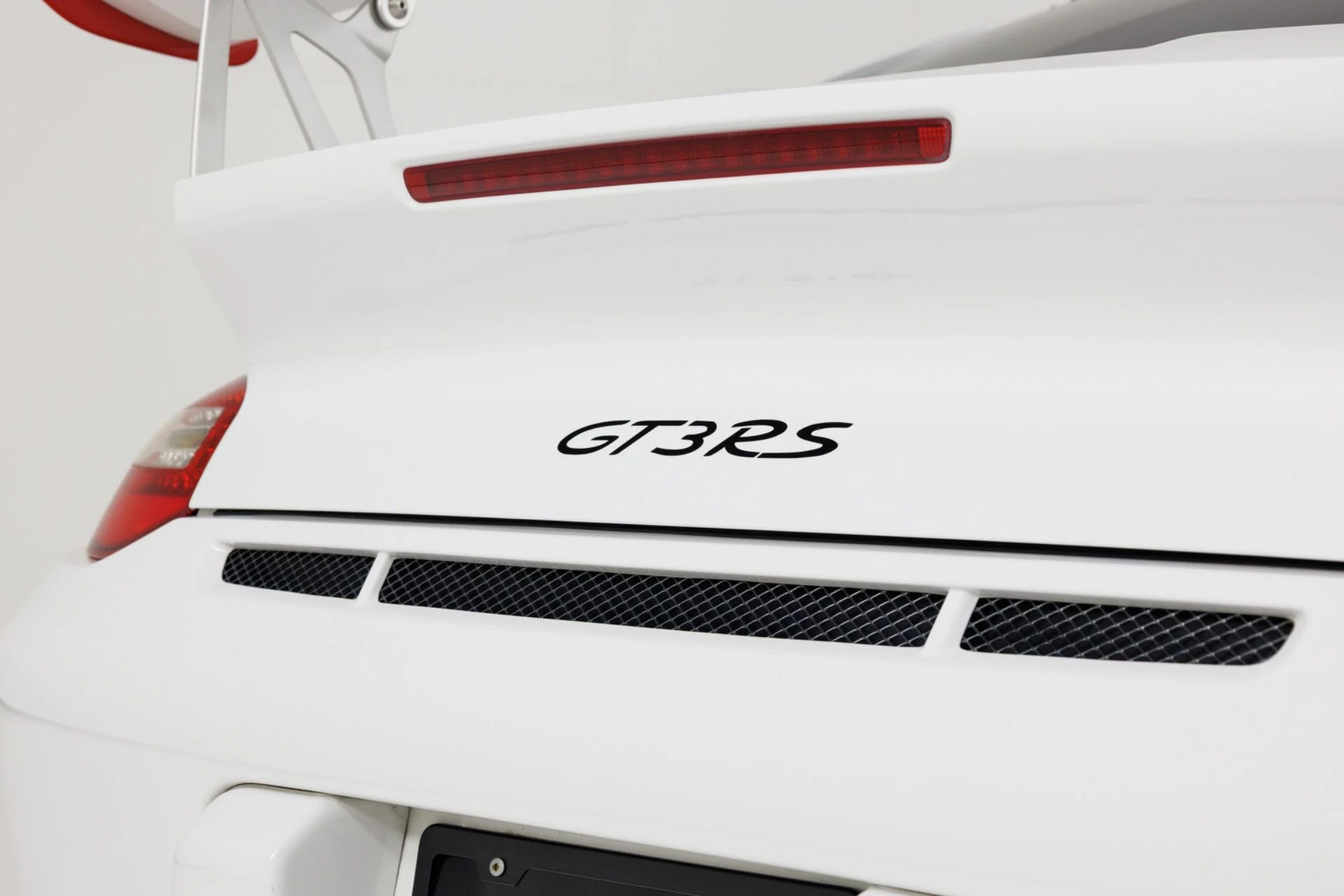 mph059_1477051697_Used_2011_Porsche_911_GT_3_RS_1784218541_36d22cea4a