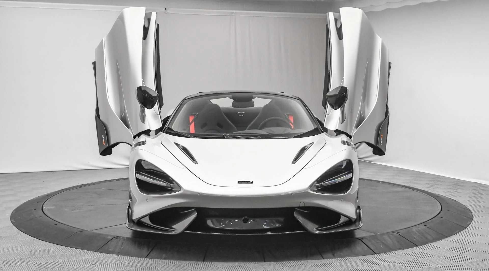 mph059_148506853_Used_2022_Mc_Laren_765_LT_1755763850_8b3b42736a