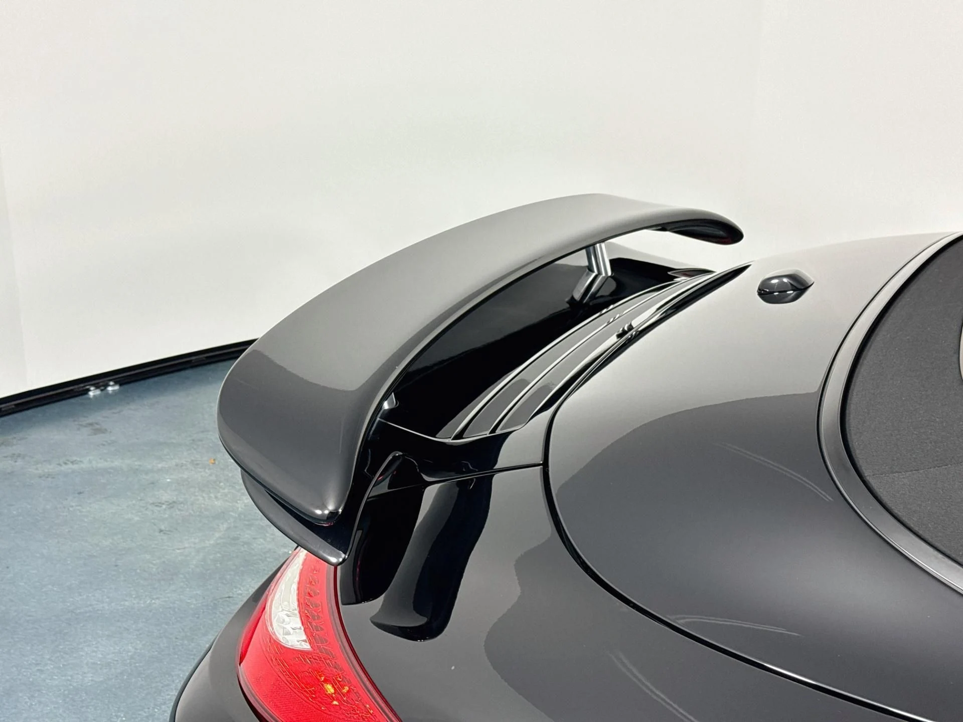 mph059_1509334850_Used_2012_Porsche_911_Turbo_S_1792607215_3cb2d4905c