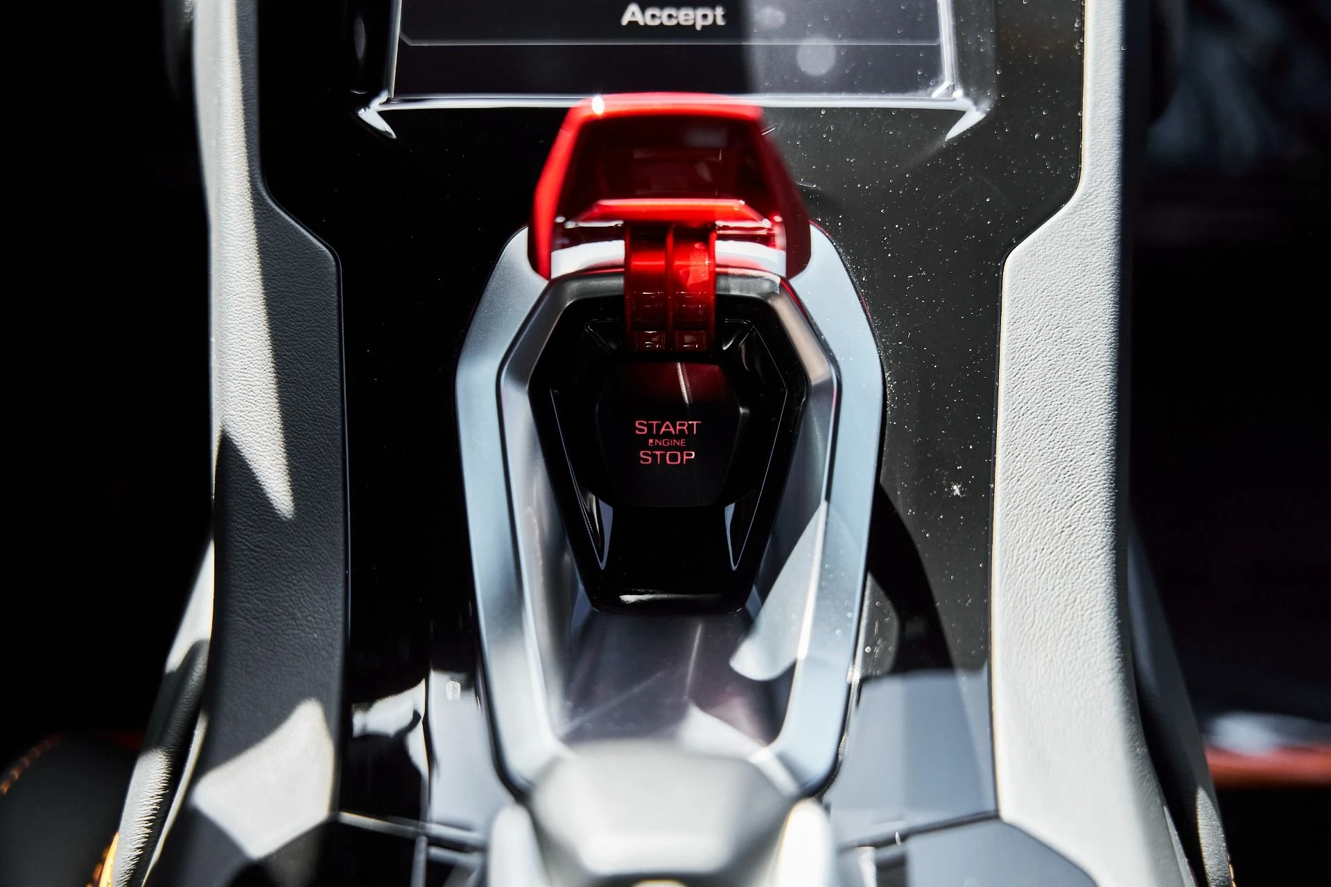 mph059_1512360503_Used_2020_Lamborghini_Huracan_EVO_Base_1777394875_c4574e187c