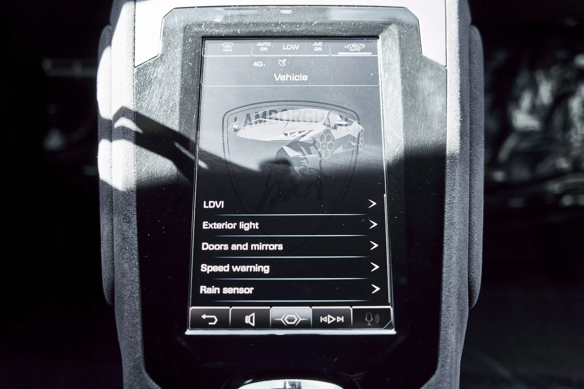 mph059_1532946748_Used_2023_Lamborghini_Huracan_Tecnica_Base_1777013780_7777d3f9a0