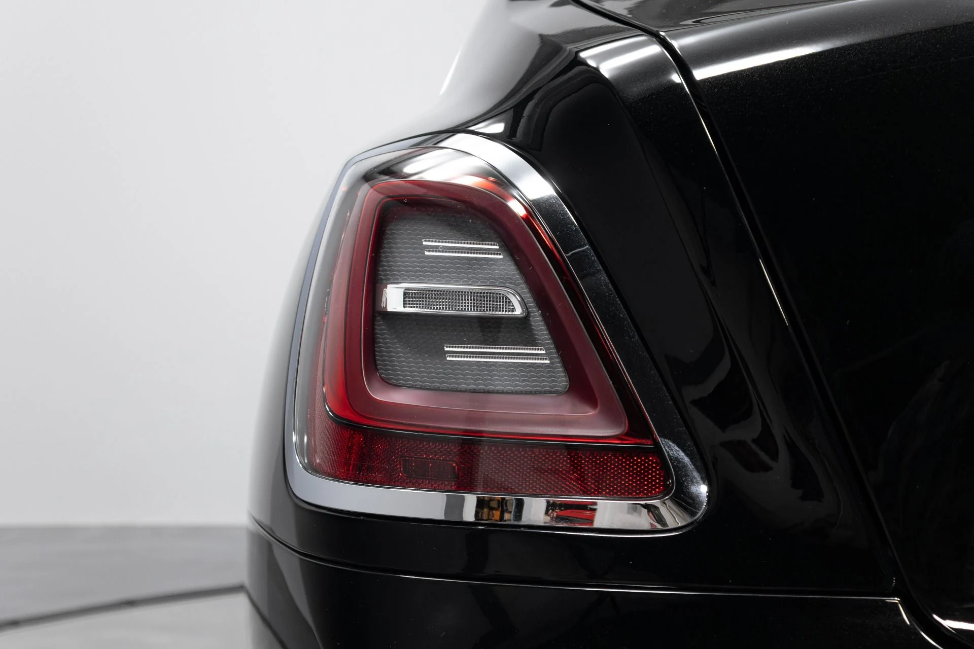 mph059_1575871413_Used_2022_Rolls_Royce_Ghost_1767138760_ca91dde13d