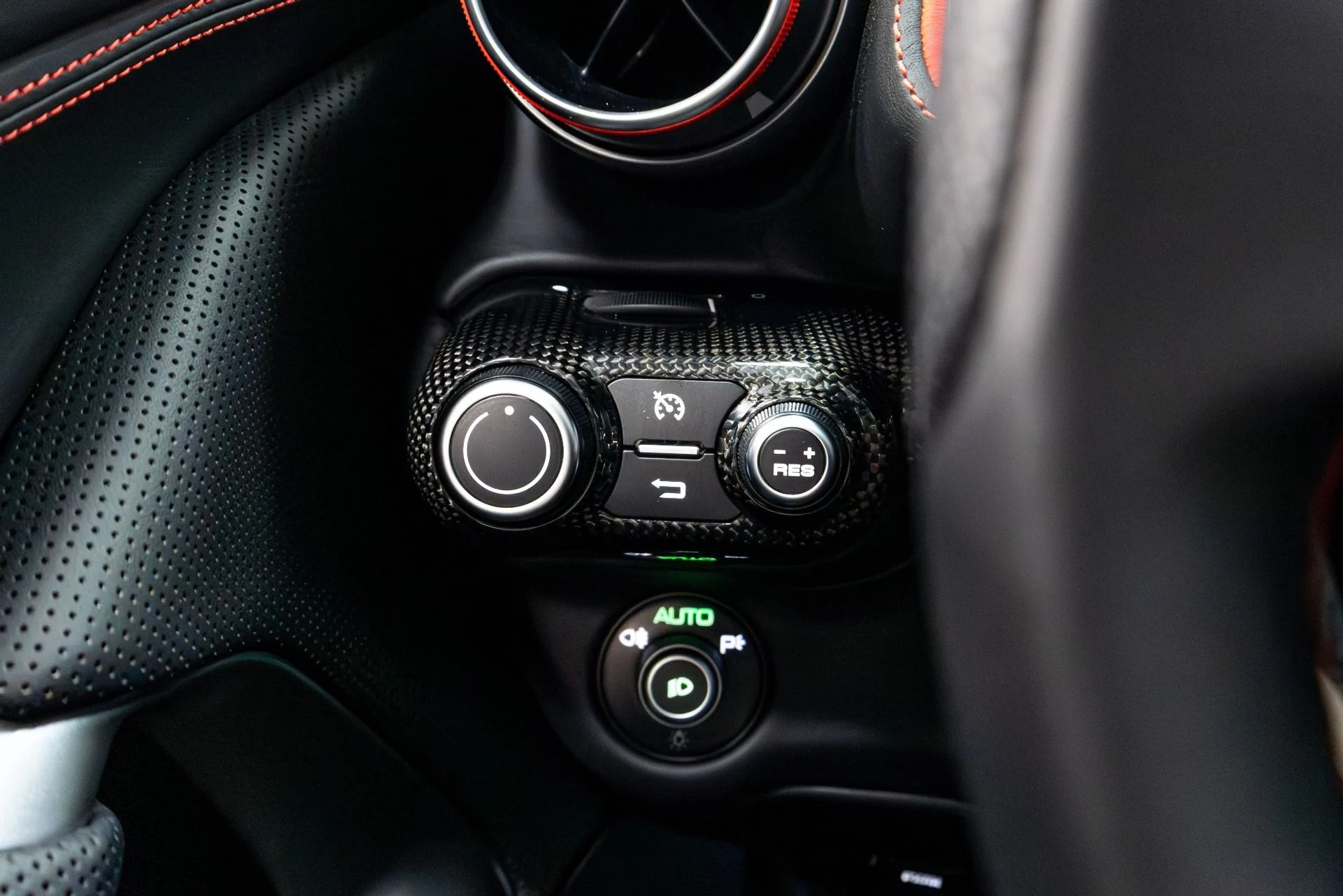 mph059_1582722454_Used_2019_Ferrari_812_Superfast_1774911934_378e99524e