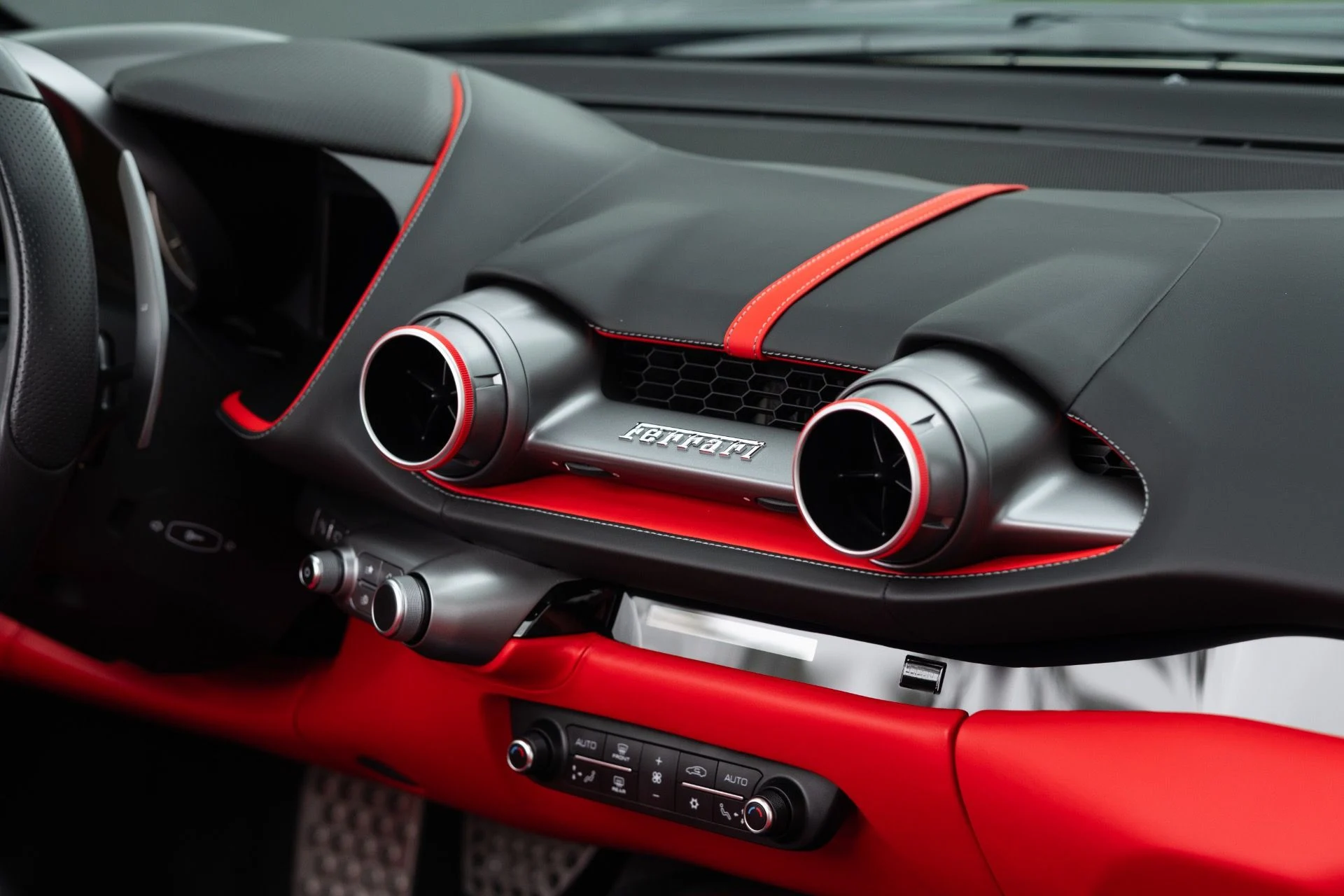 mph059_1610489228_Used_2022_Ferrari_812_GTS_1768275128_f0c4aa46a1