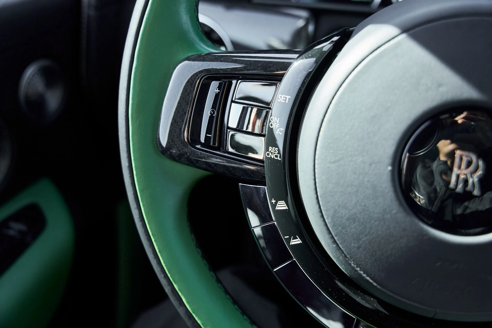 mph059_1621919107_Used_2023_Rolls_Royce_Cullinan_Black_Badge_1769736525_b485c47740