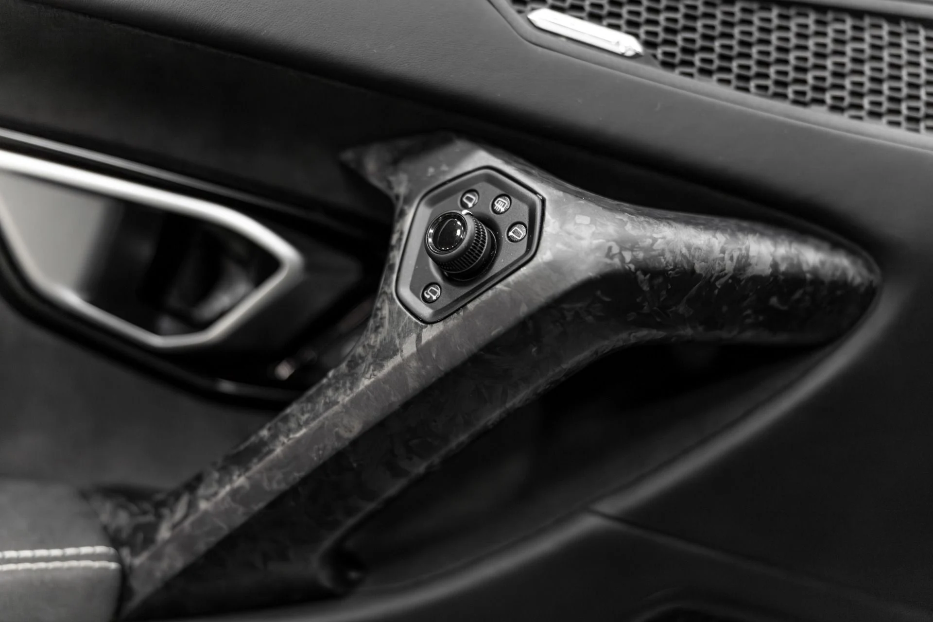 mph059_1629975890_Used_2017_Lamborghini_Huracan_1765410503_84efdf999b