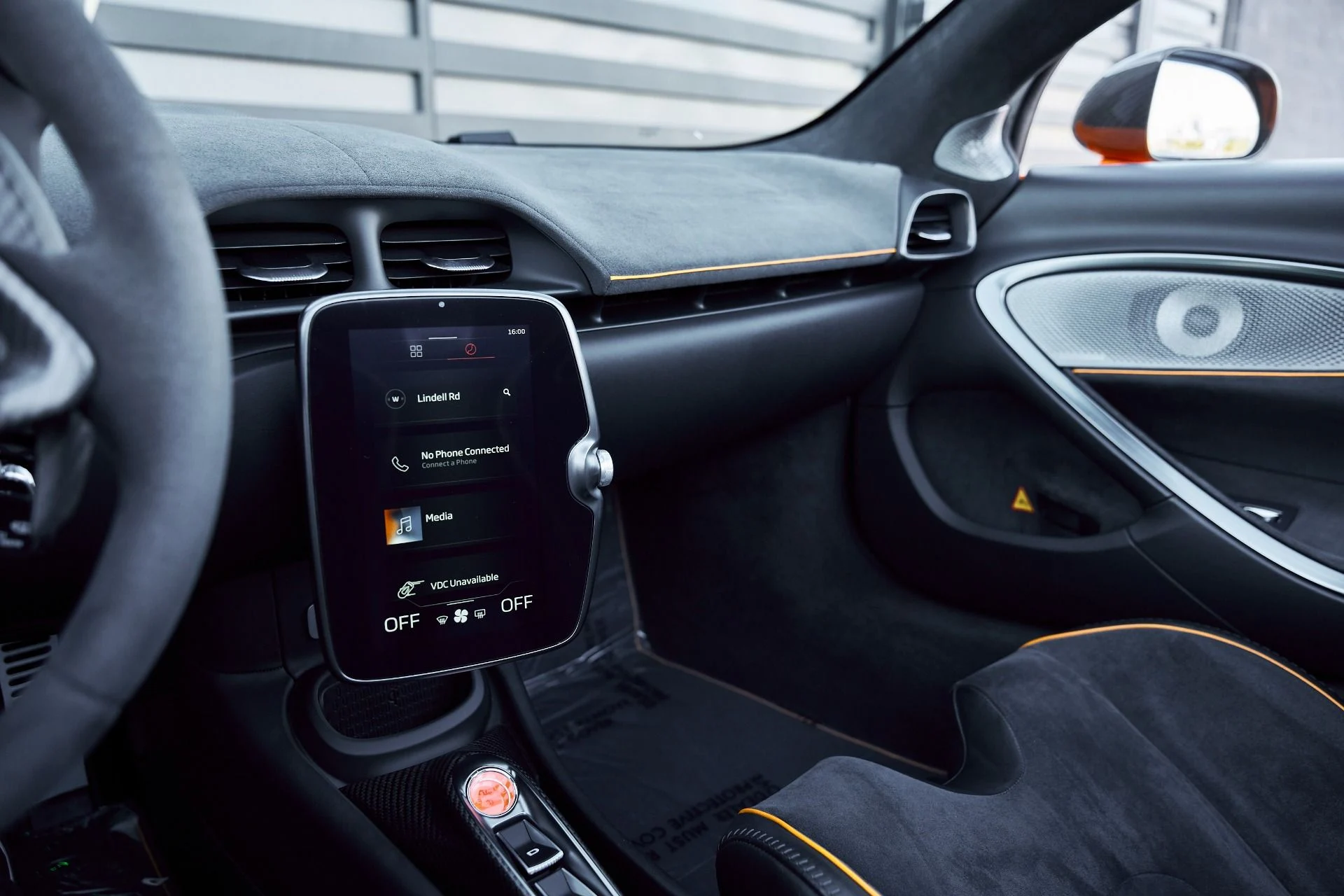 mph059_1667449251_Used_2025_Mc_Laren_Artura_Performance_1769481889_ccabd06496