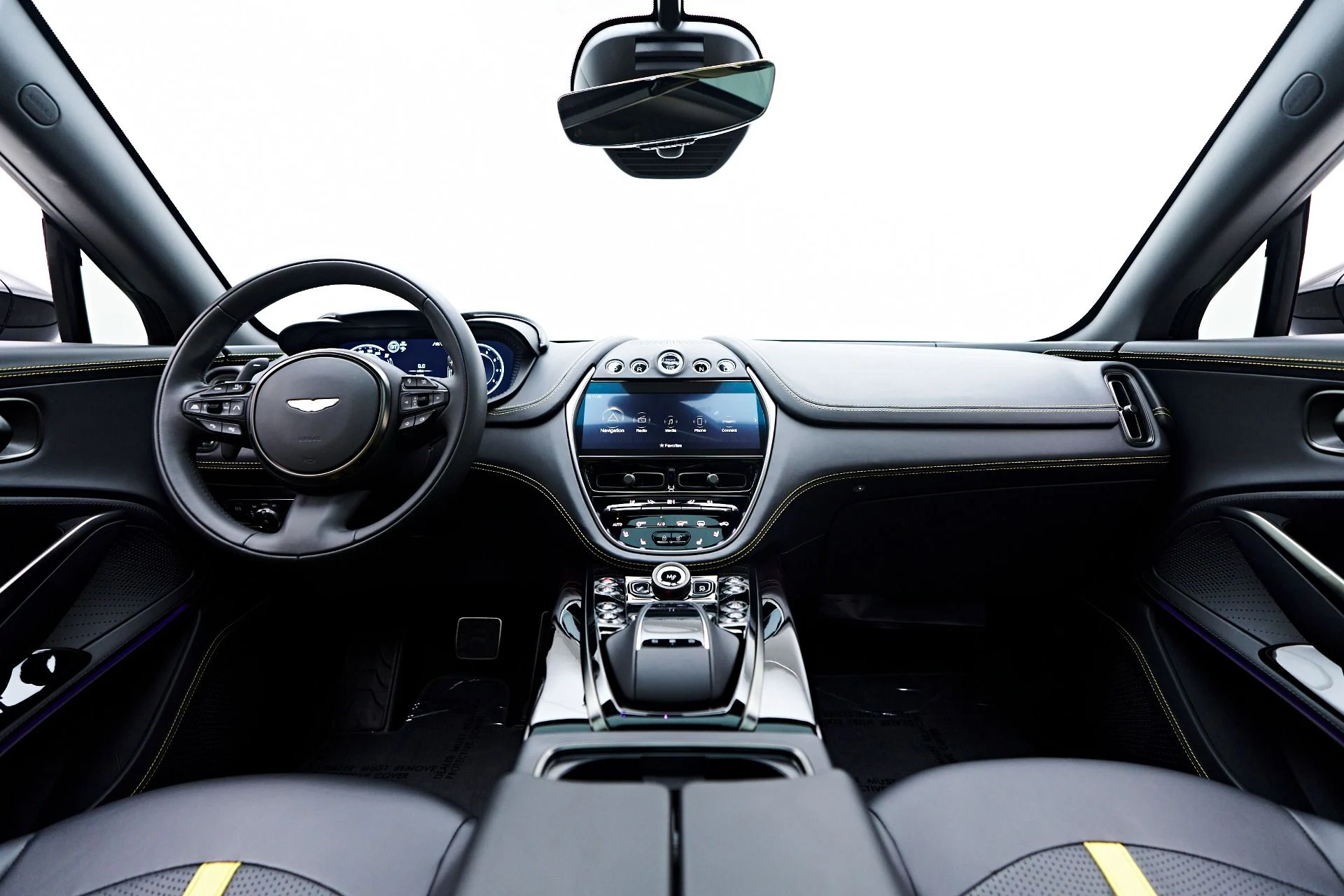 mph059_1750640288_Used_2024_Aston_Martin_DBX_707_1753235896_dbc6c876e4
