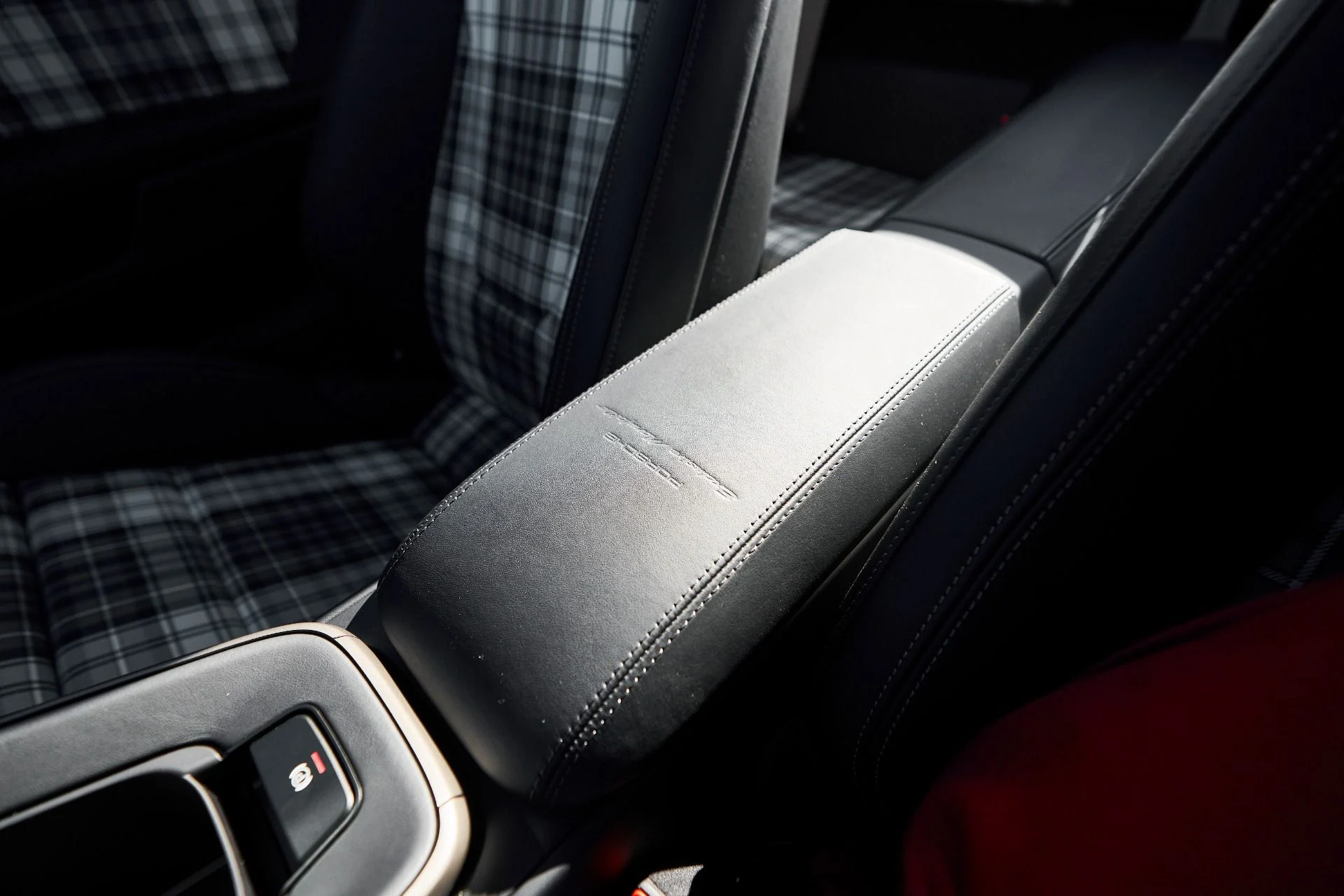 mph059_1767815095_Used_2025_Porsche_911_Turbo_S_1763075493_d262069822