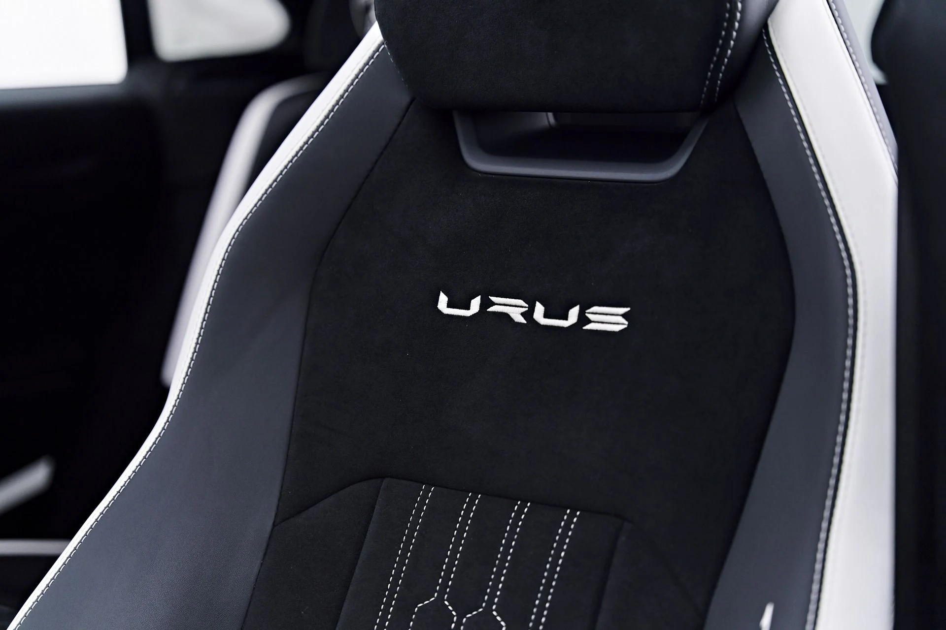 mph059_1775636274_Used_2023_Lamborghini_Urus_Performante_1785711352_097e7efed5
