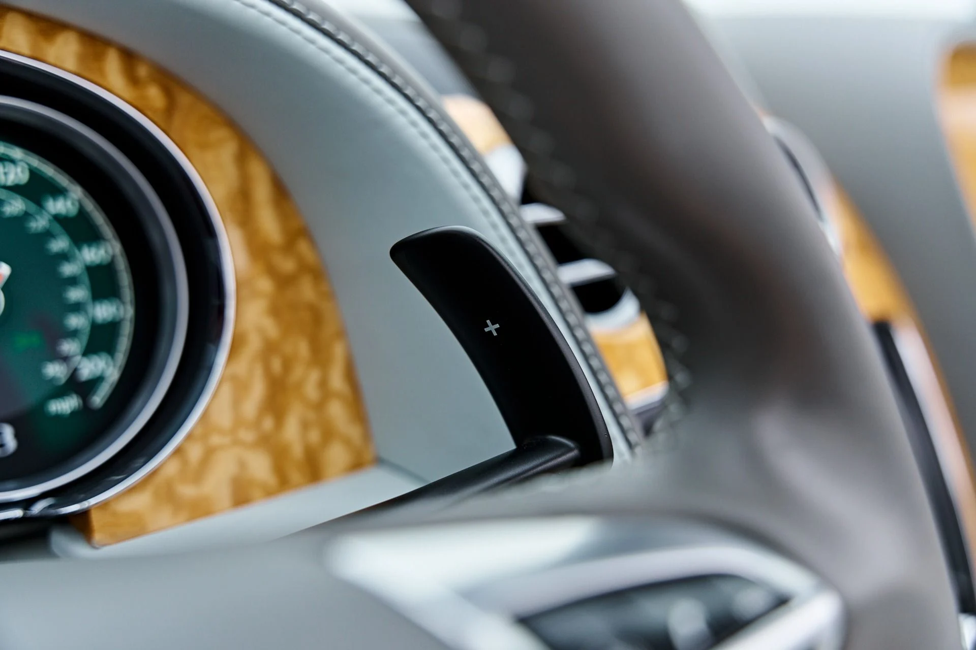 mph059_1844313354_Used_2014_Bentley_Continental_GTC_Base_1786670727_187593e4fa