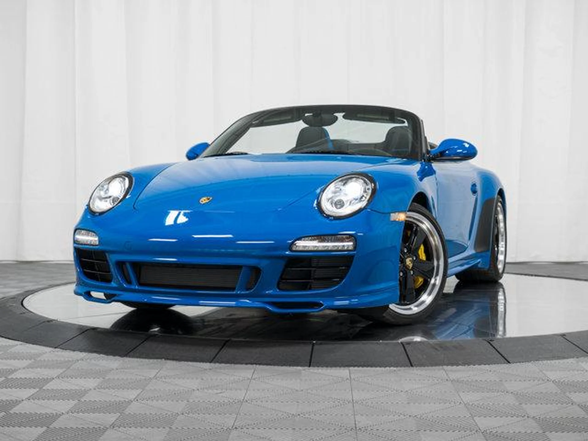 mph059_184665893_qh2_ZU_Wg_Ip_MU_89a1_Id3_Zf_G_Gxqe_Ok_173910dee0