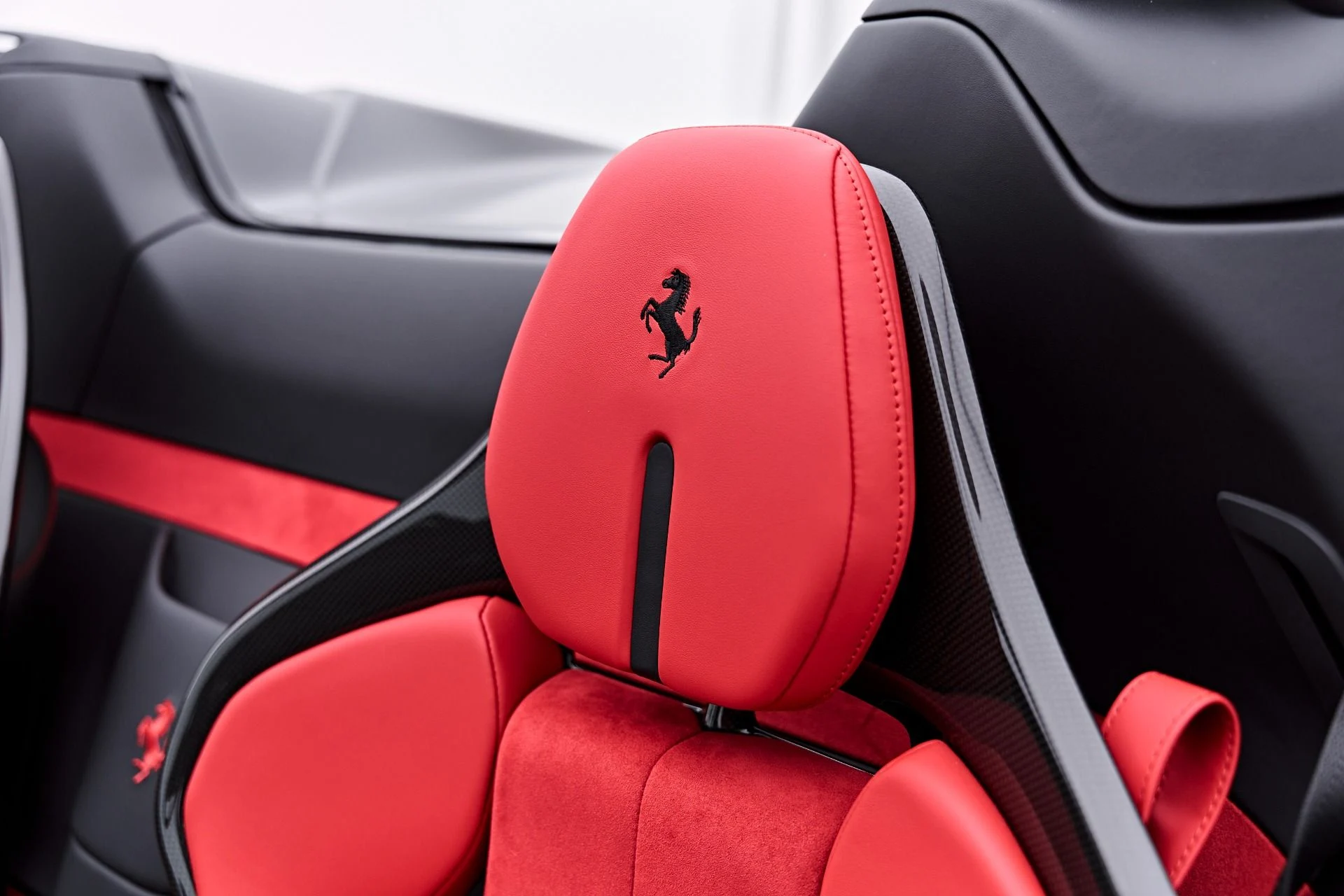 mph059_1852827684_Used_2024_Ferrari_SF_90_Spider_Base_1785520210_7558aee038