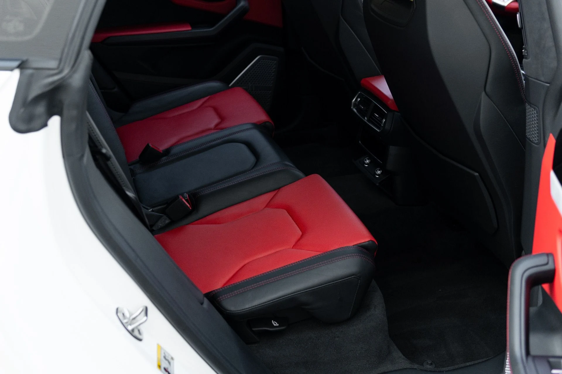 mph059_1861705900_Used_2021_Lamborghini_Urus_1767069794_4cbfe55ce2