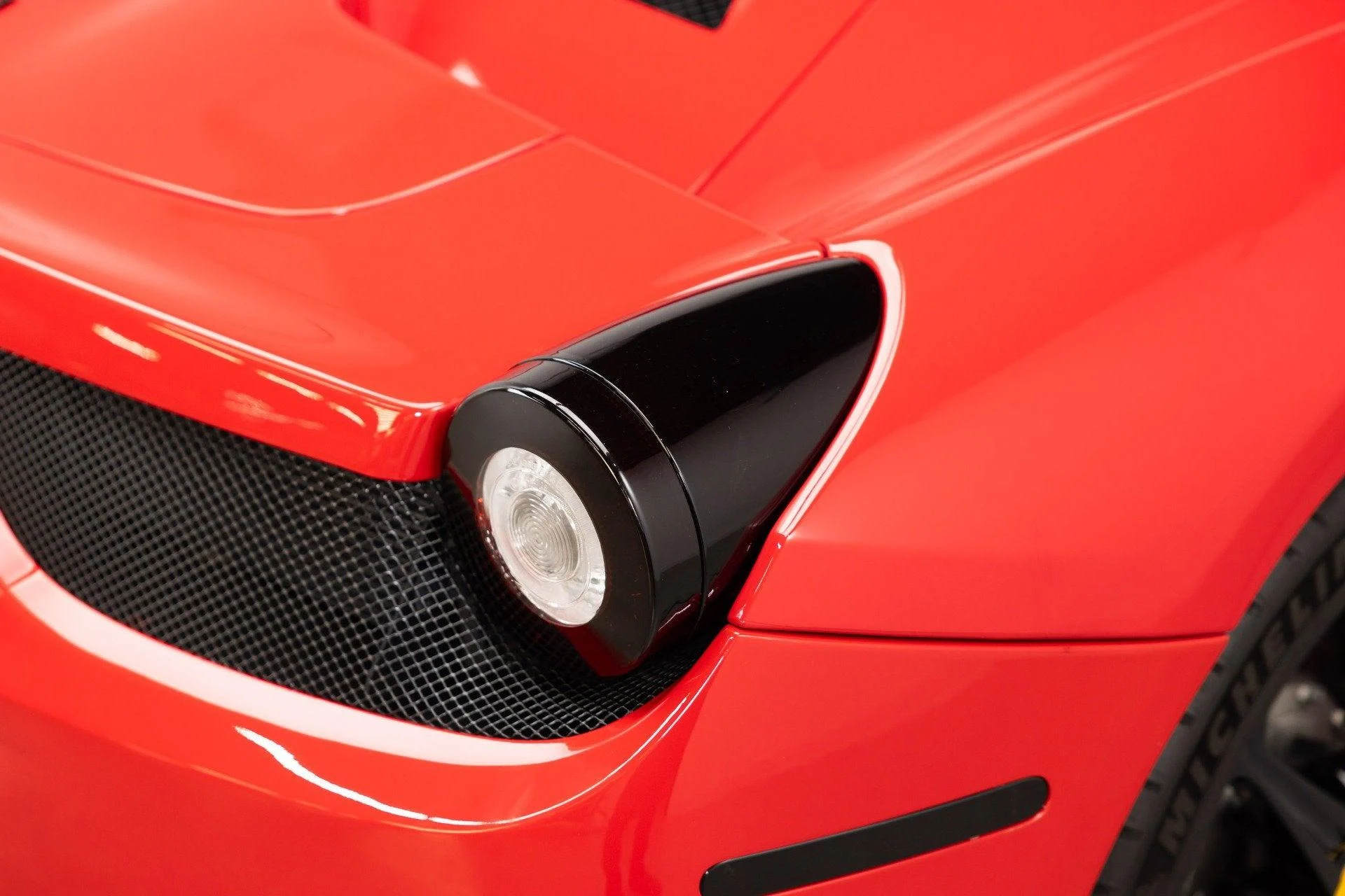 mph059_1933456381_Used_2014_Ferrari_458_Spider_1791985666_9d24c295d1