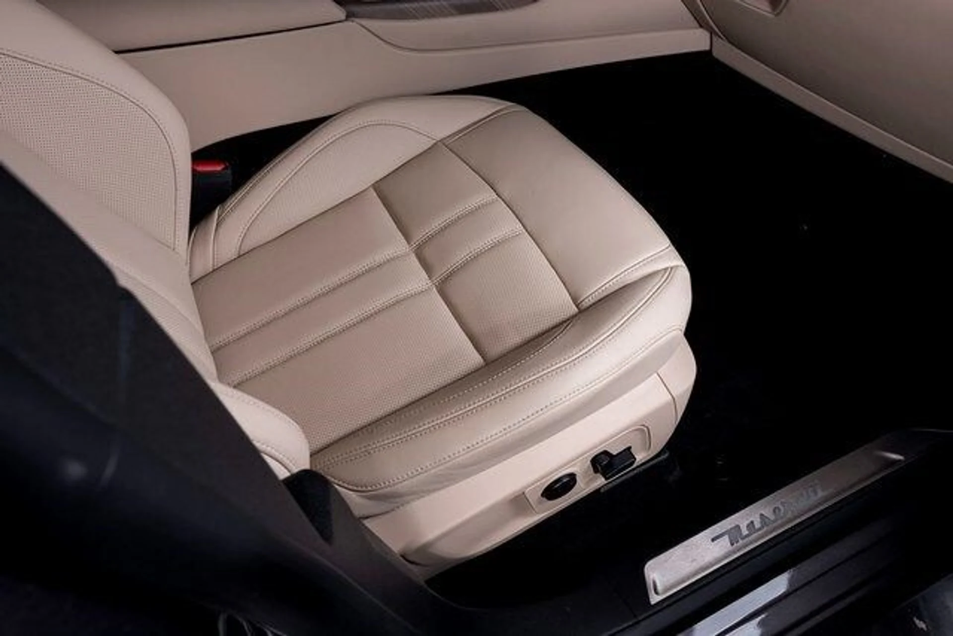 mph059_1990019000_d4074c516427fe5c7c7841b7f436b79ex_dc148c678a