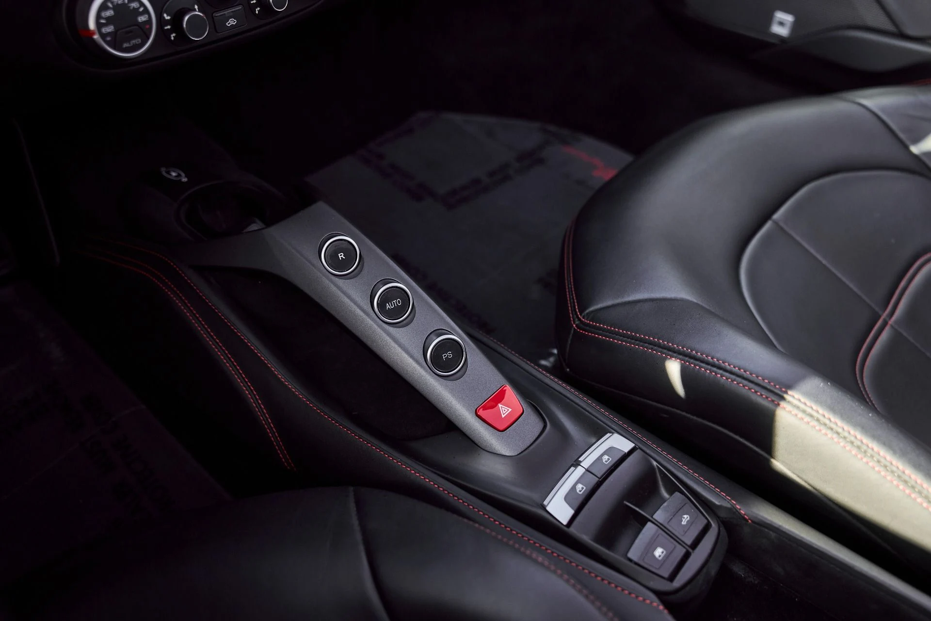 mph059_1993657758_Used_2019_Ferrari_488_Spider_Base_1766025005_4c85768e29