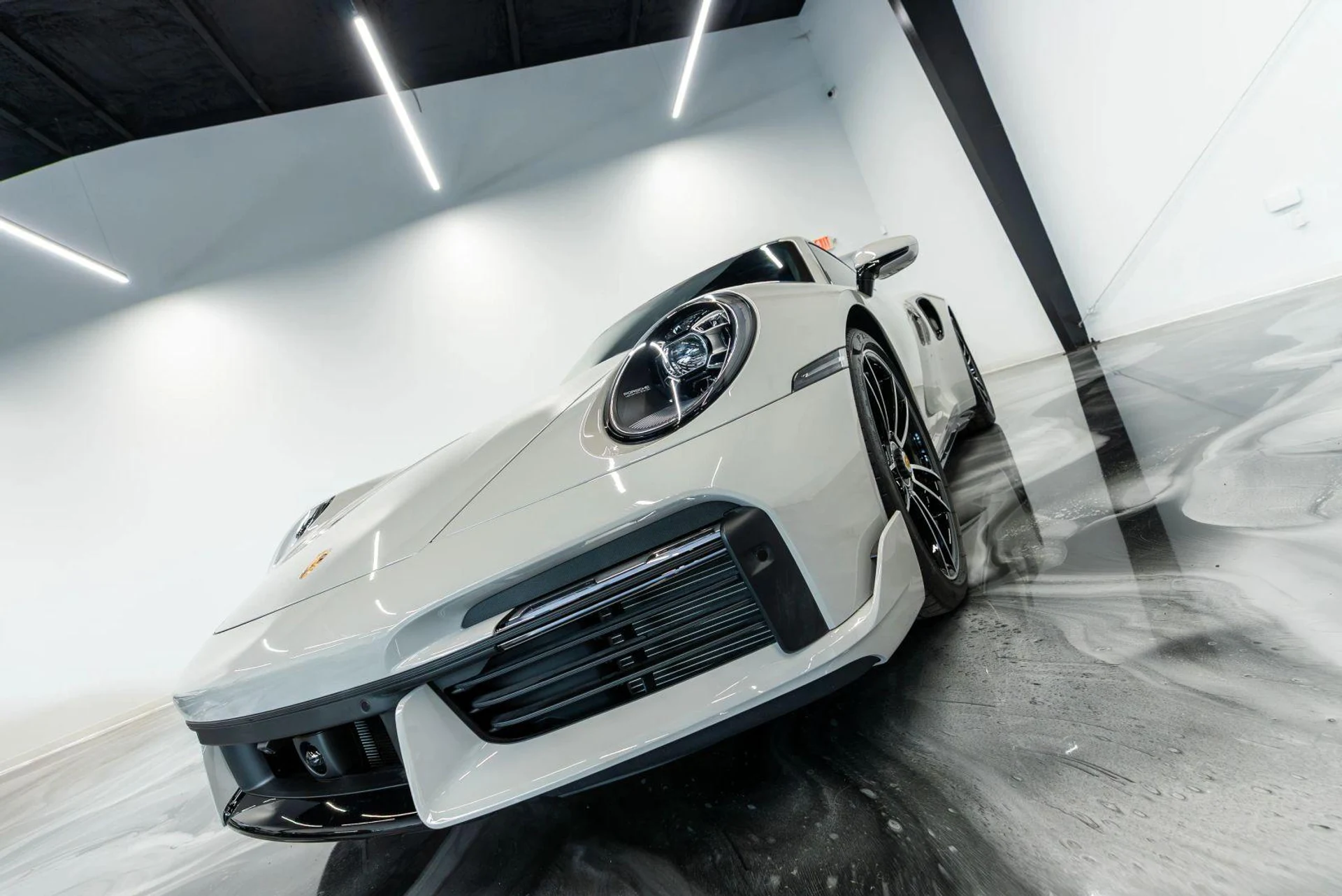 mph059_1999127365_Used_2024_Porsche_911_Turbo_S_Coupe_2_D_1781598424_73319c9484