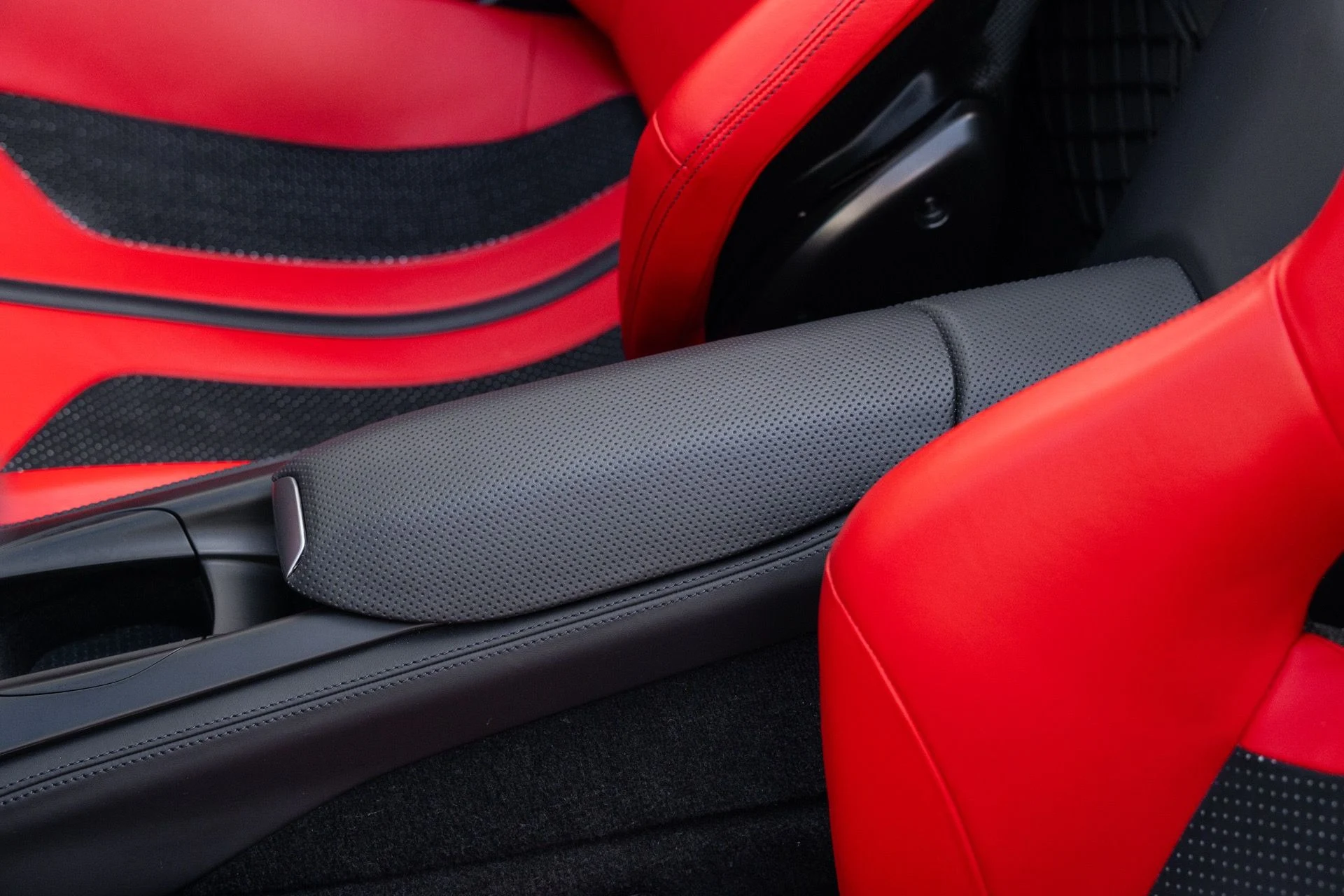 mph059_2007070846_Used_2021_Ferrari_812_GTS_1770760460_e4c534658d